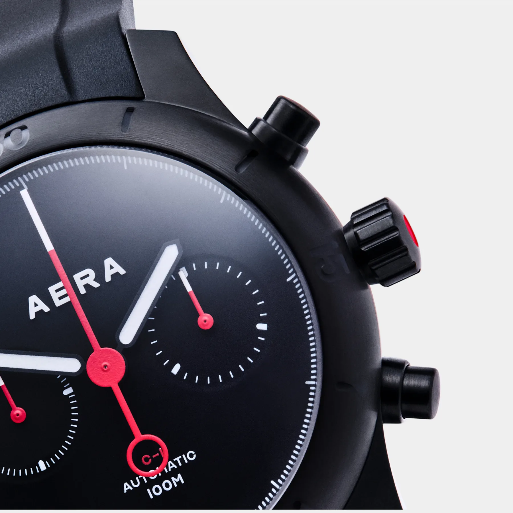Aera C-1 Shadow: Ko tema postane ultimativni luksuz in minimalizem dobi zobe