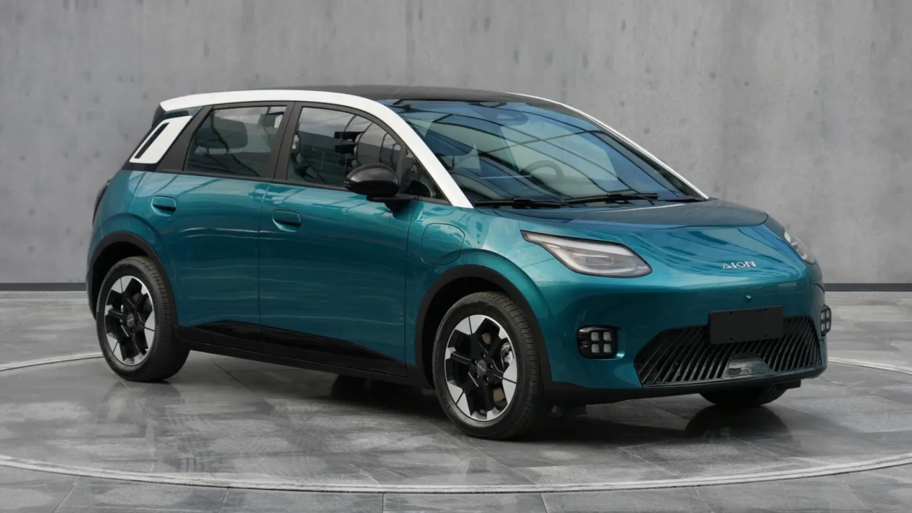 AION UT – Če je VW ID.3 evropski mestni frajer, je Aion UT njegov kitajski Bruce Lee