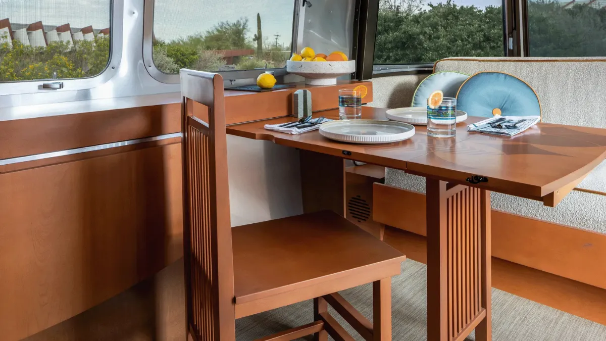 Airstream x Frank Lloyd Wright - 2025 - 04