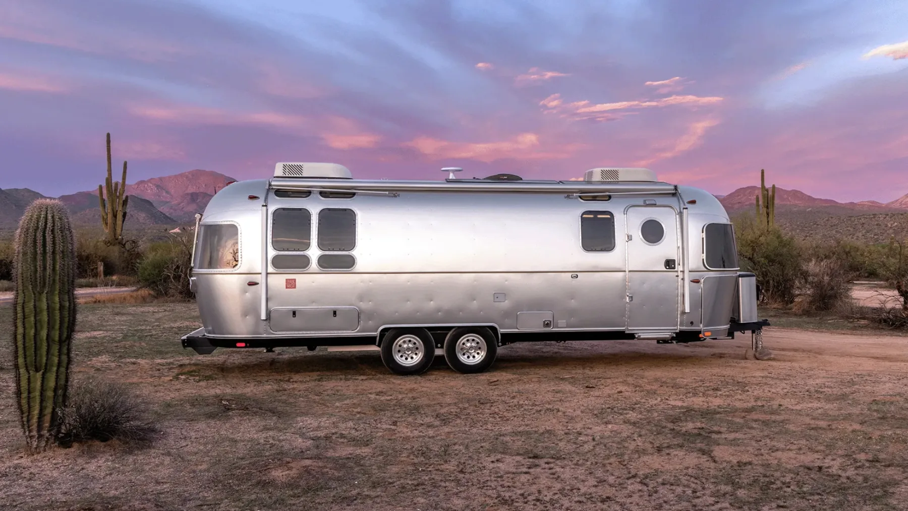 Airstream x Frank Lloyd Wright: Umetnost na kolesih, ki redefinira luksuzno kampiranje