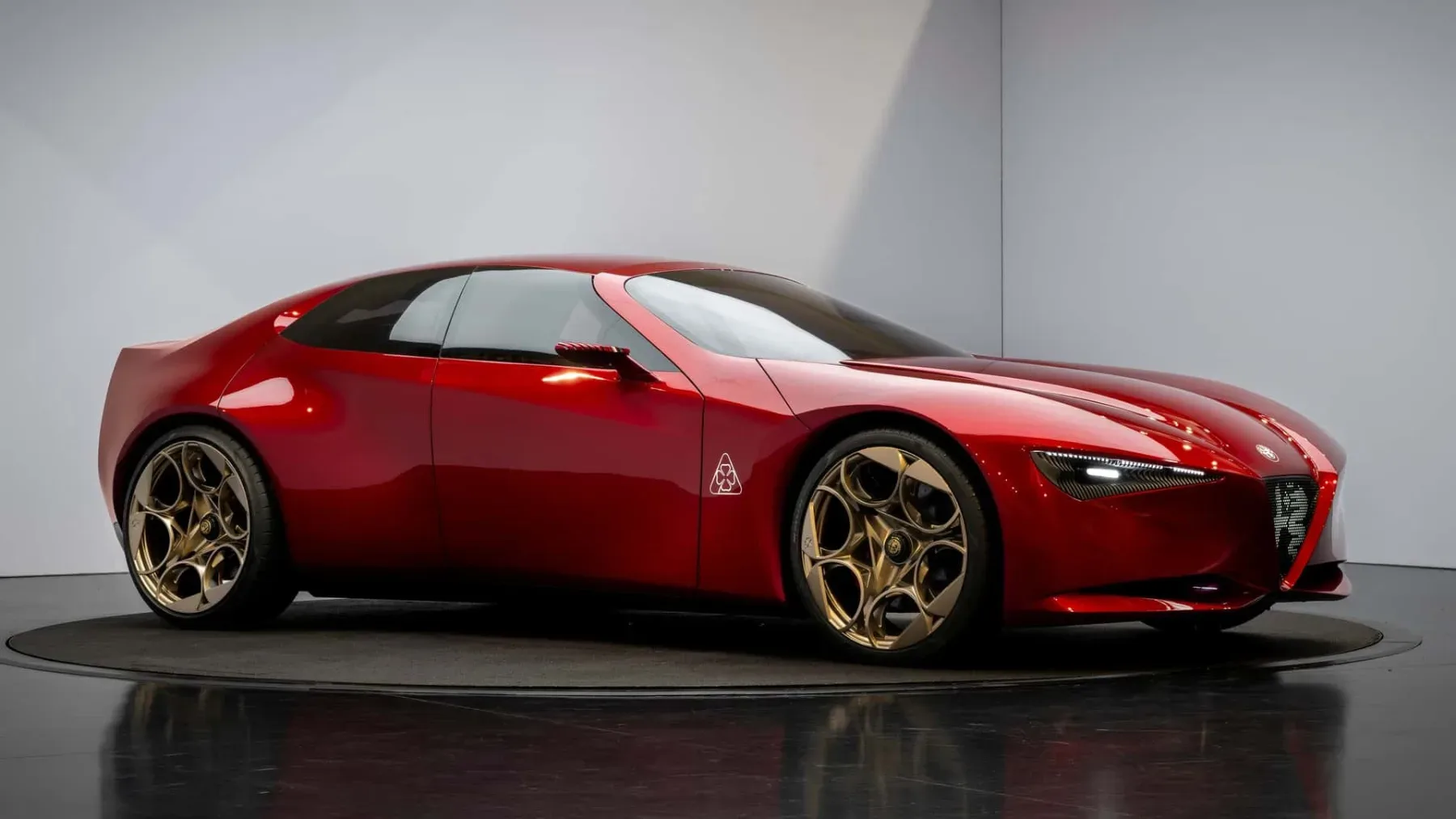 Alfa Romeo Cuorerosso Concept: V6, štiri vrata in dokaz, da bencinska romantika še ni mrtva