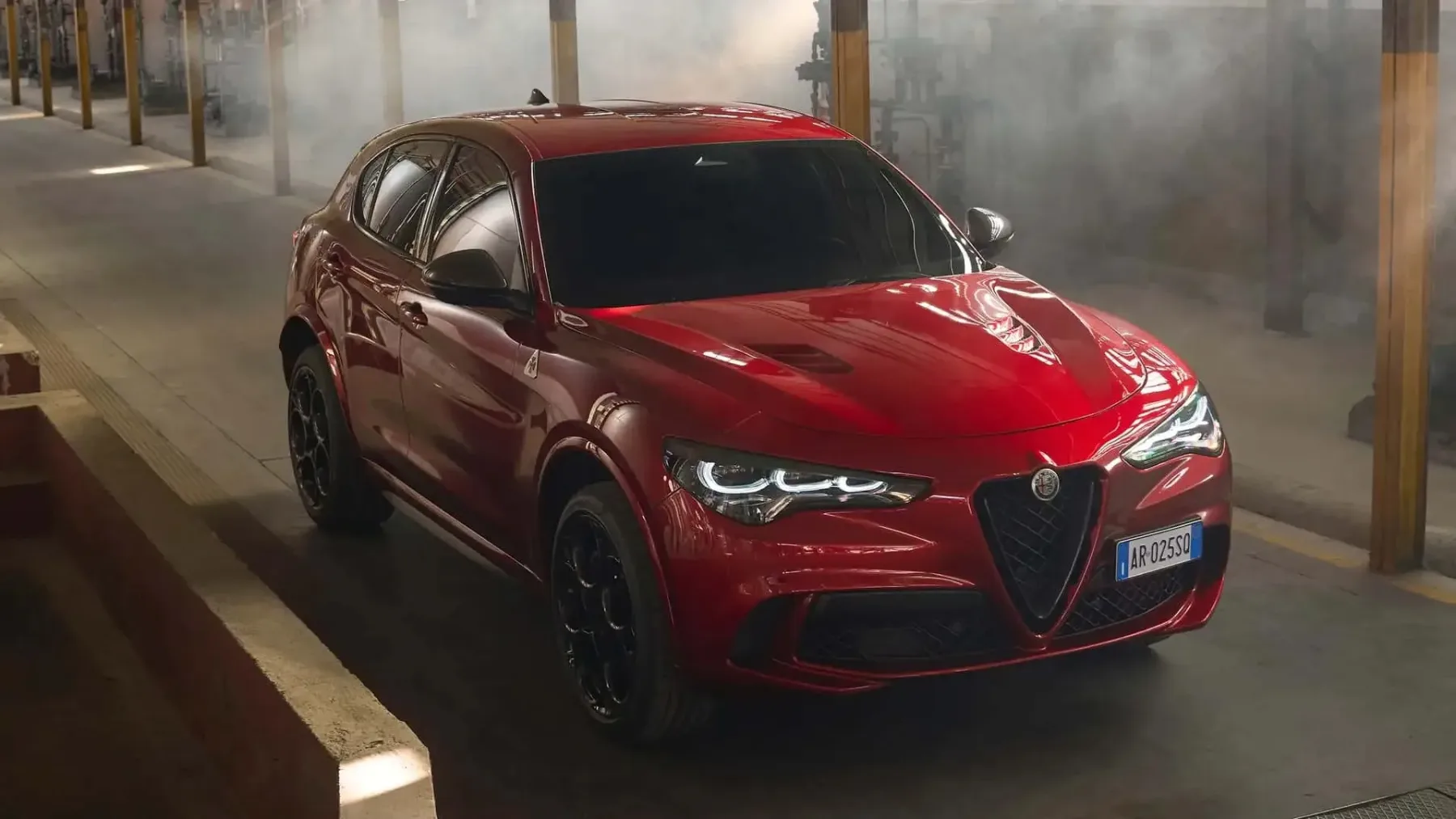 Alfa Romeo Giulia in Stelvio Quadrifoglio ‘Collezione’: V-6 se vrača, ker elektrika (še) ni dovolj seksi