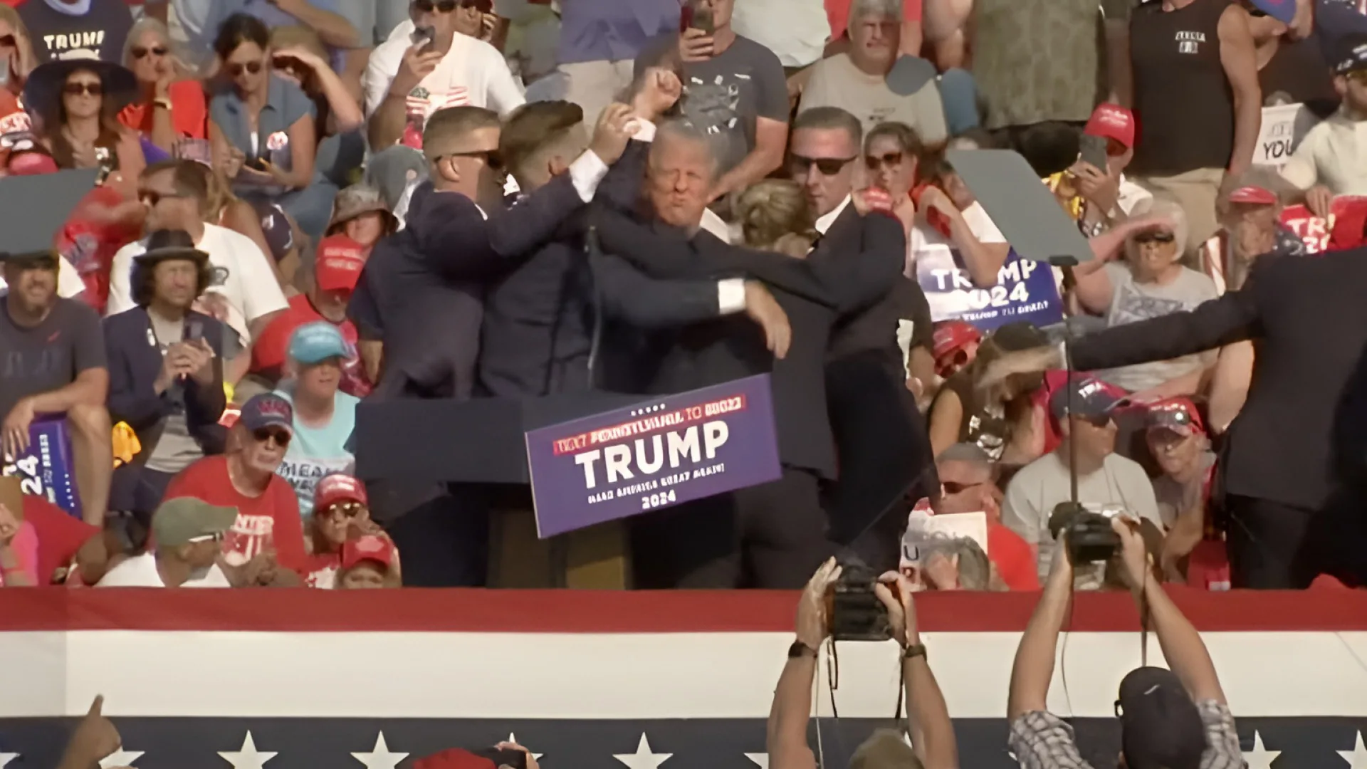 Ali je Nostradamus napovedal atentat na Donalda Trumpa leta 2024?!