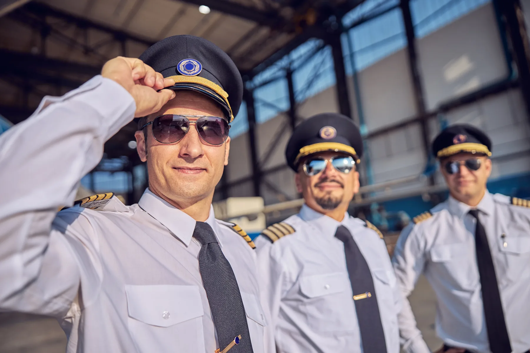 Ali piloti res ne smejo imeti brade? Preverite, zakaj…