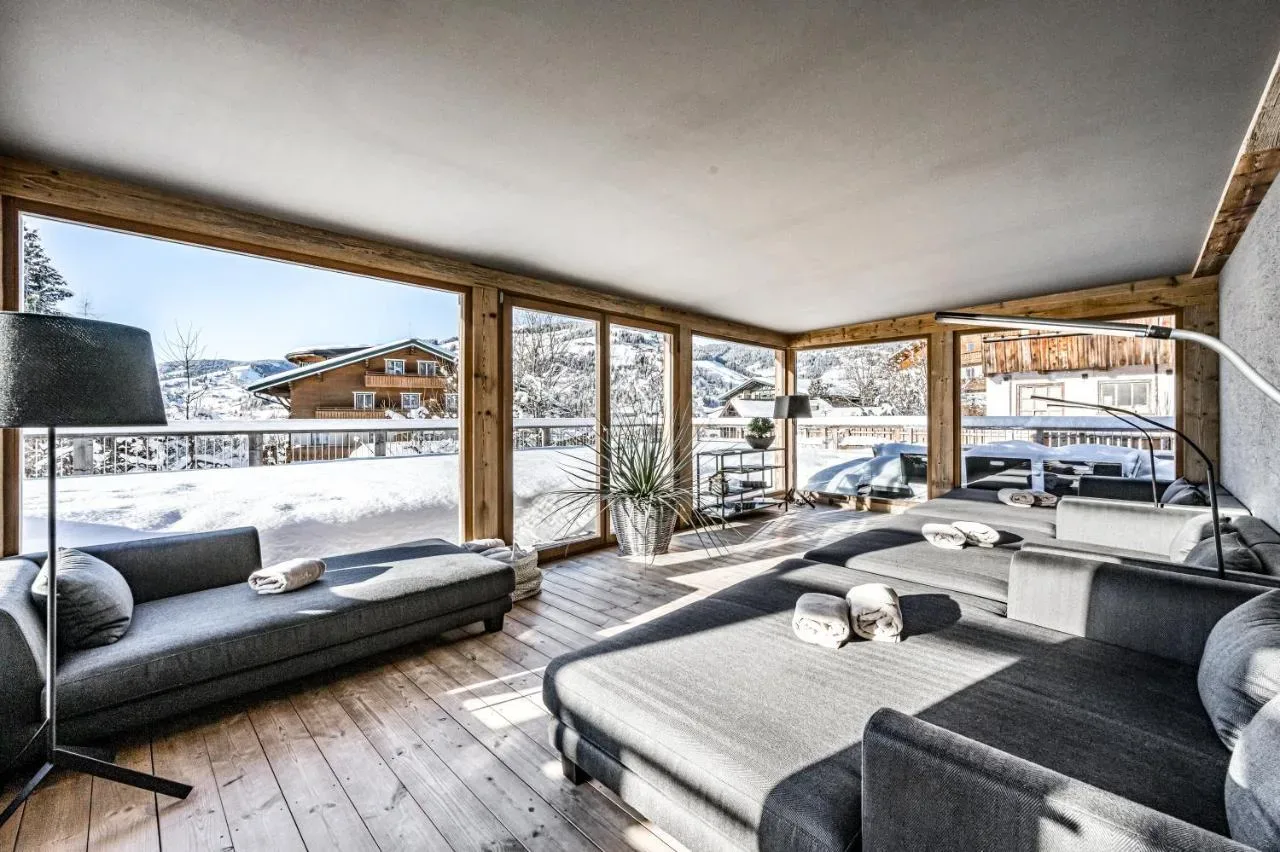 Almmonte Sensum Suites: rajska oaza v objemu Alp, ki združuje sodobni dizajn in vrhunsko kulinariko
