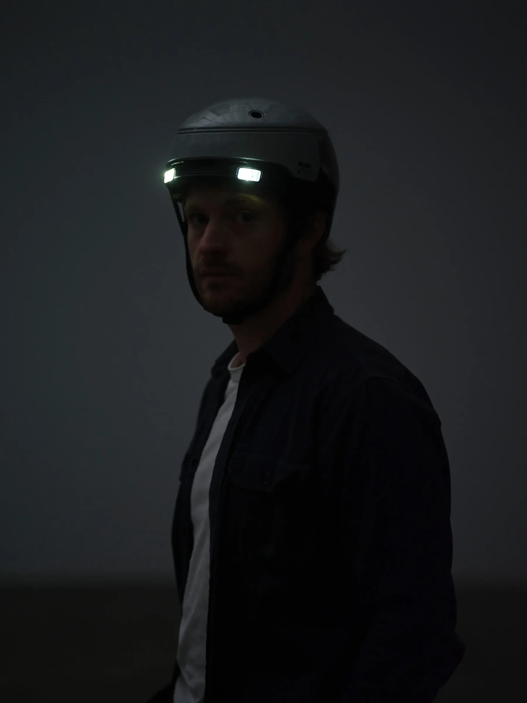 Alpha Wave: pametna čelada, ki bo spremenila urbano mobilnost