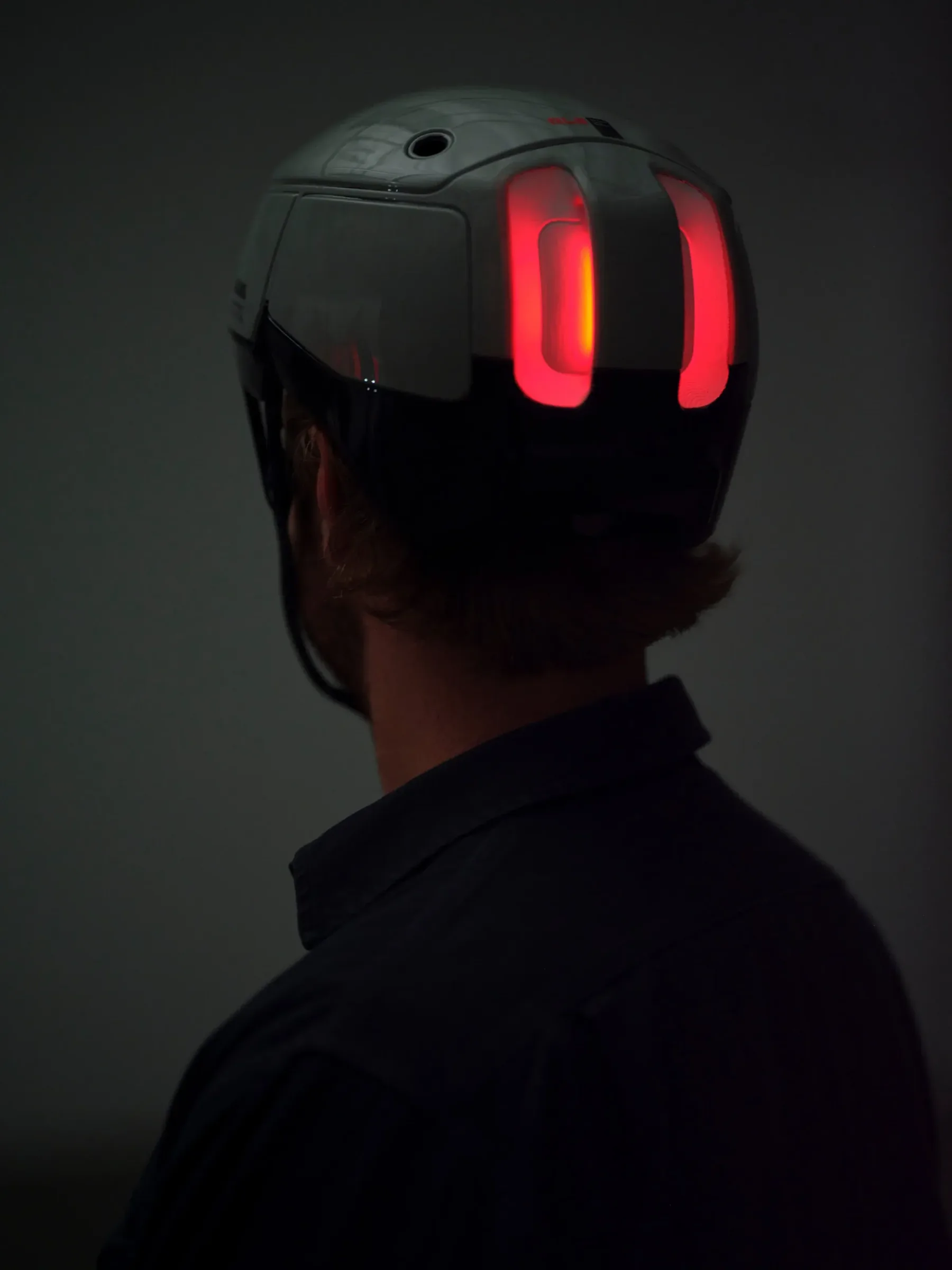 Alpha Wave: pametna čelada, ki bo spremenila urbano mobilnost