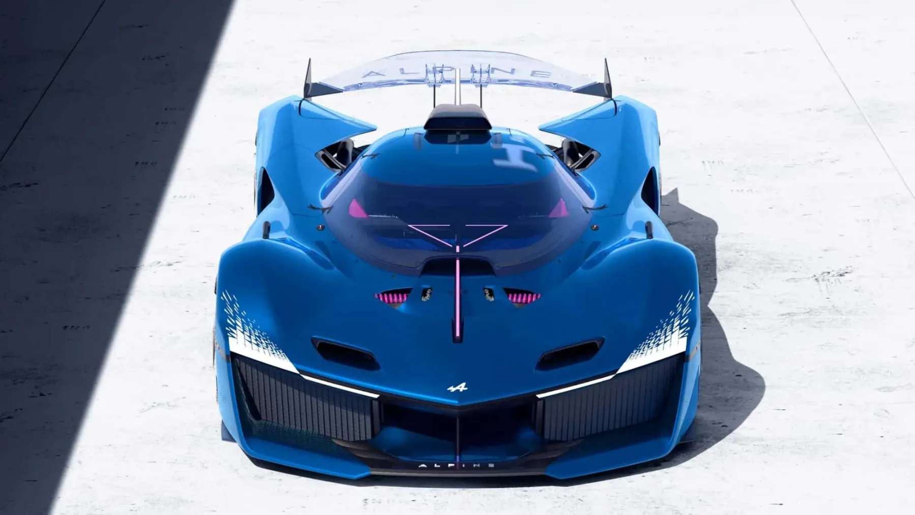 Alpine proti Ferrariju: 1000 konjev, trije motorji in nič več francoske skromnosti – to je Alpine Alpenglow Hy6