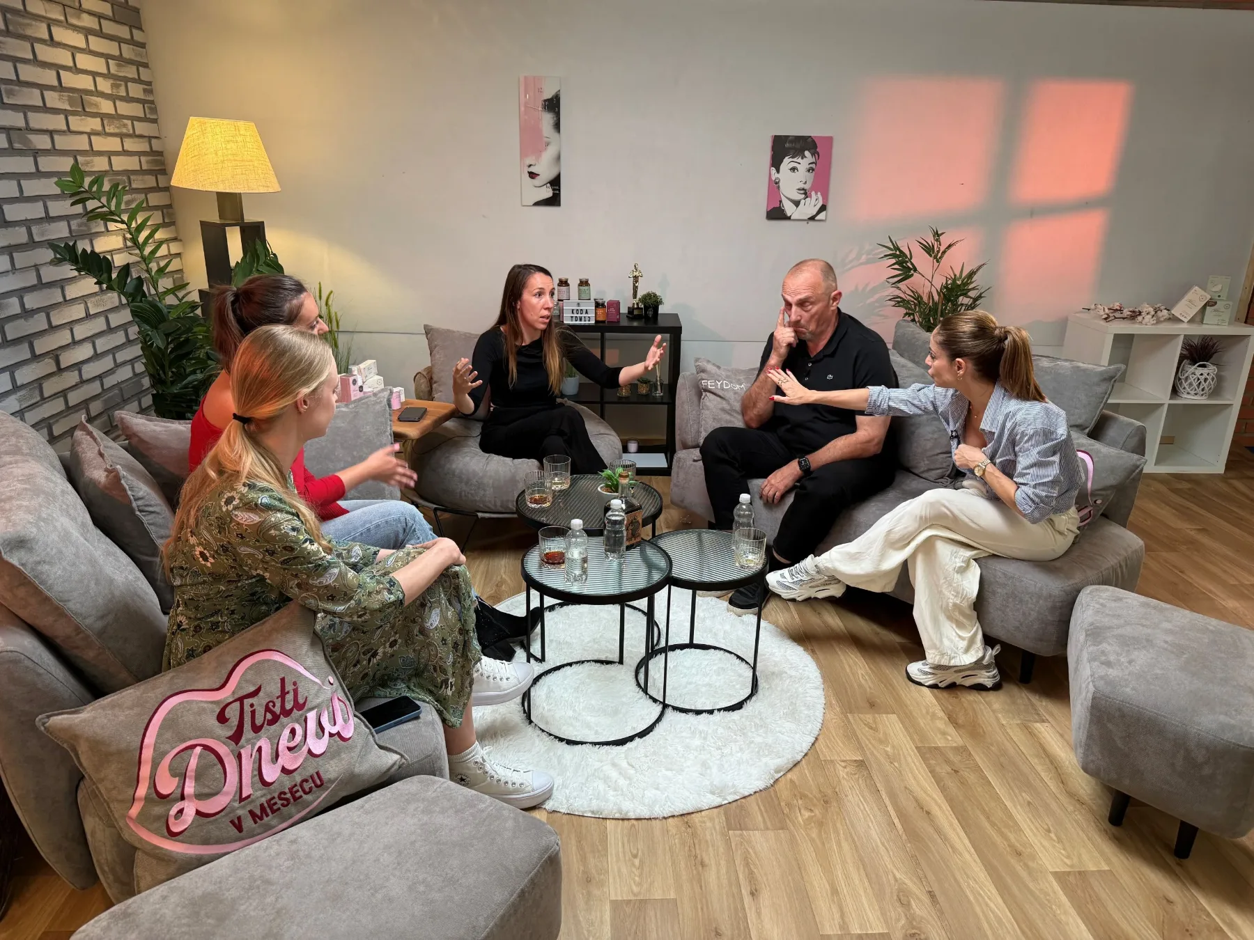 Ana Klašnja v studiu zažgala vložek. Kar je sledilo, je vse pustilo brez besed.