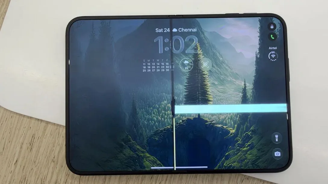 Apple iPhone Duo: Ko se Applov futuristični zložljivi prestiž začne lomiti pod pritiskom