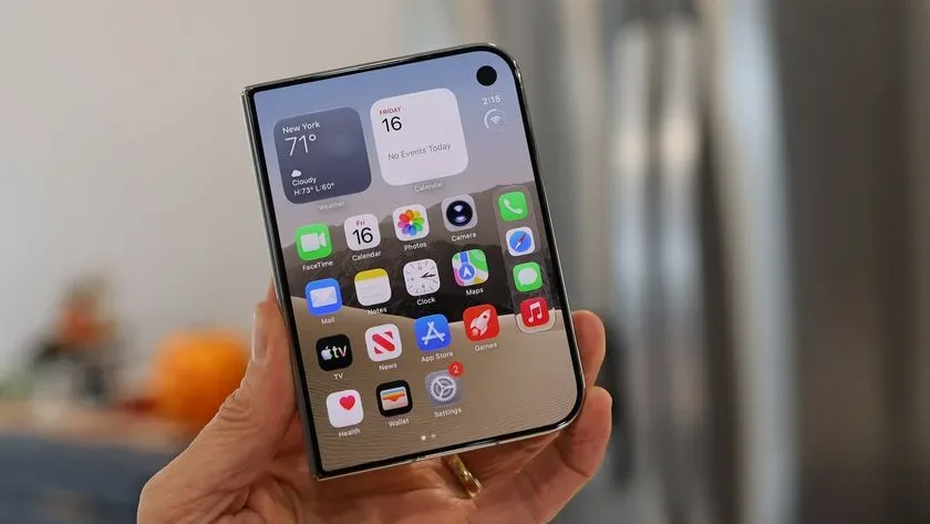 Apple iPhone Duo: Ko se Applov futuristični zložljivi prestiž začne lomiti pod pritiskom
