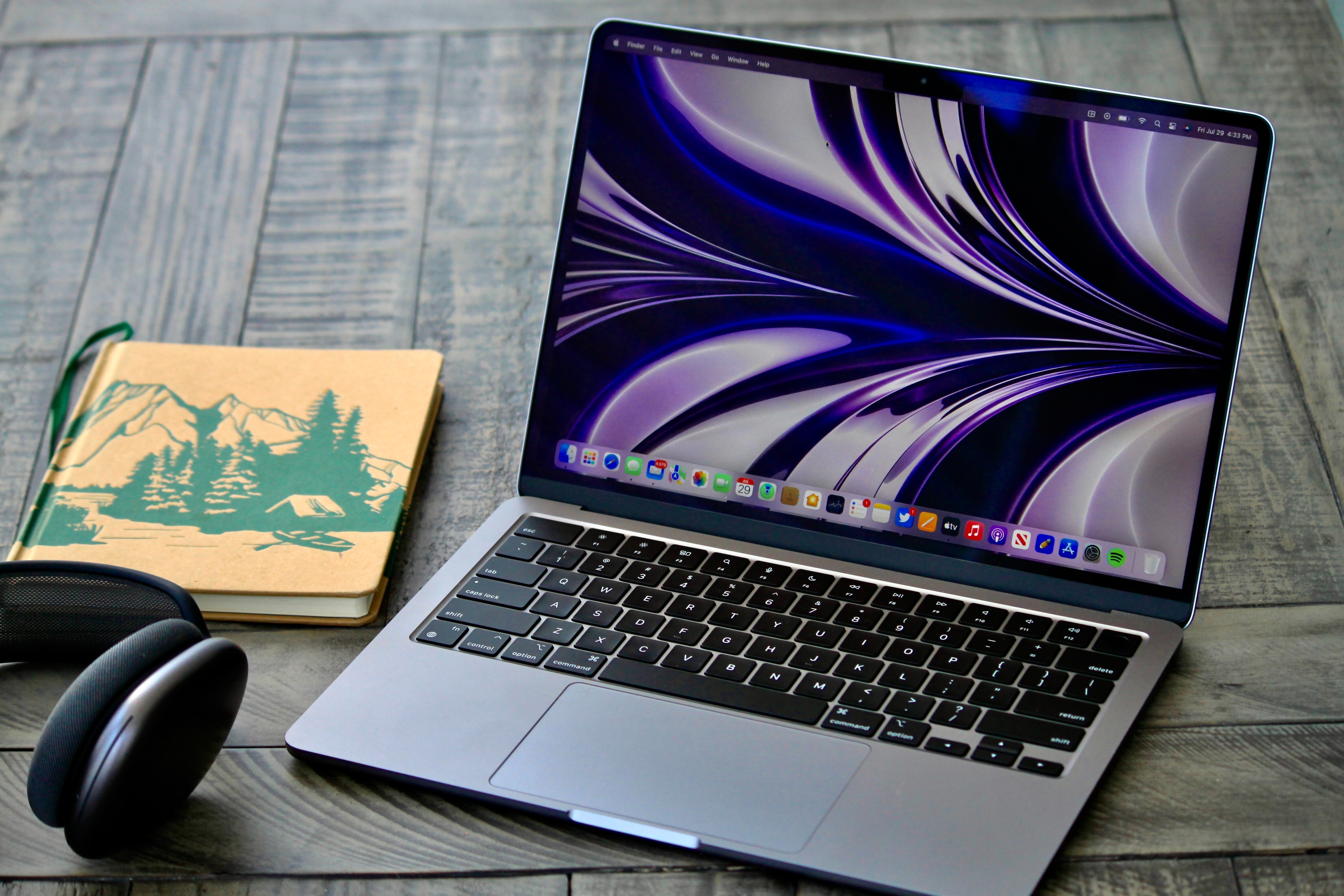 Apple MacBook Air (M2) – skoraj popoln prenosnik