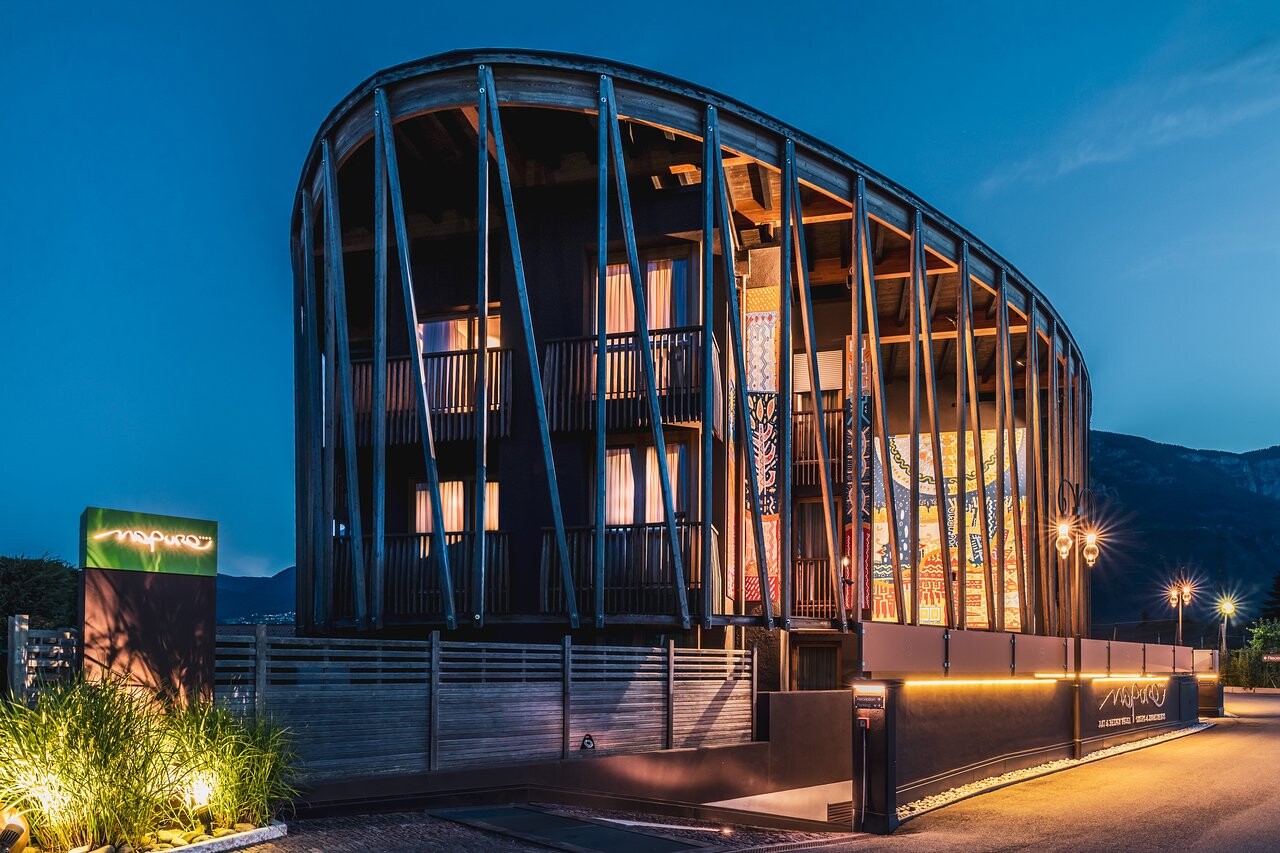 Art & Design Hotel Napura: simfonija narave, dizajna in miru v Bolzano (Italija)