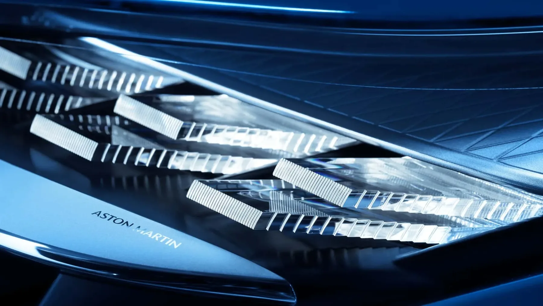 Aston Martin DB12 S: Ko »še malo več« postane umetnost
