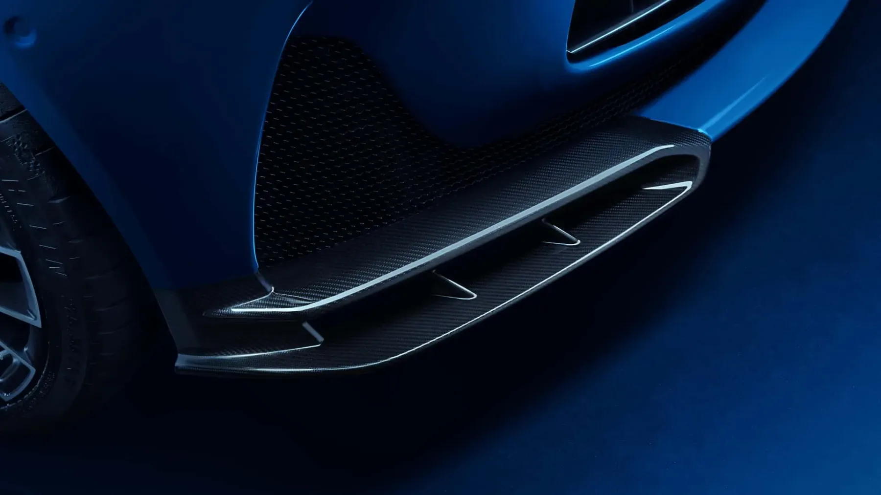 Aston Martin DB12 S: Ko »še malo več« postane umetnost