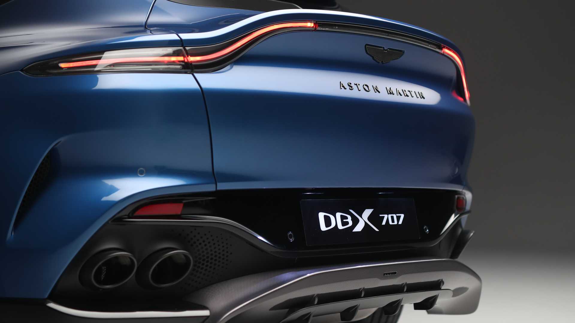 Aston Martin DBX707: če bi James Bond kupil terenca