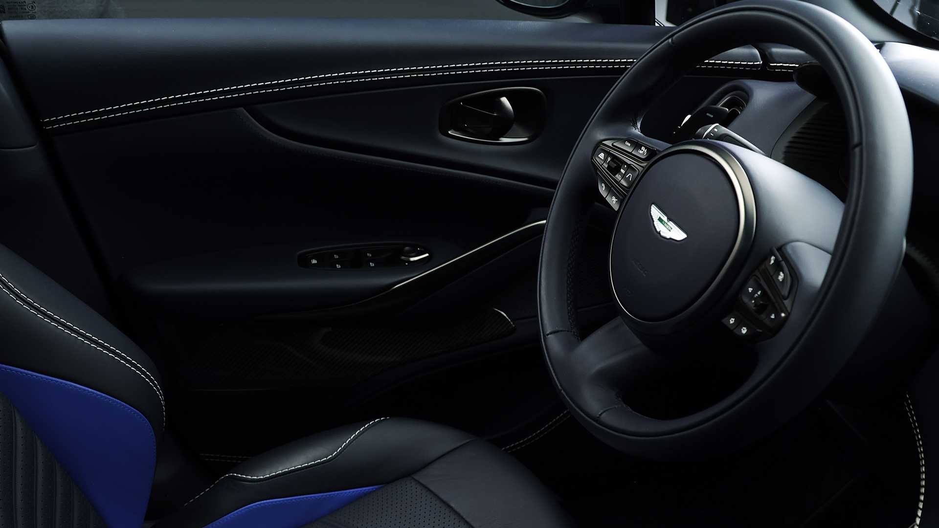 aston-martin-dbx70721
