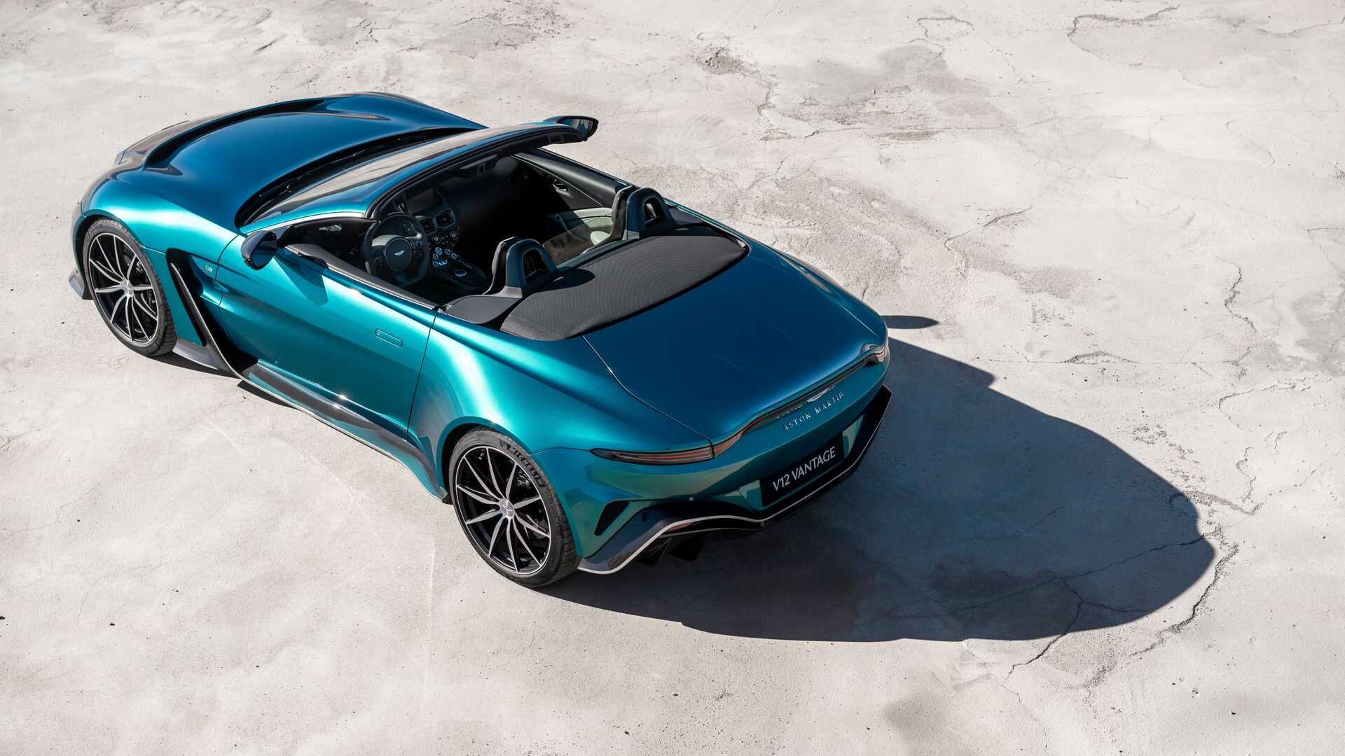 Aston Martin V12 Vantage Roadster: najmočnejša izbira z vetrom v laseh