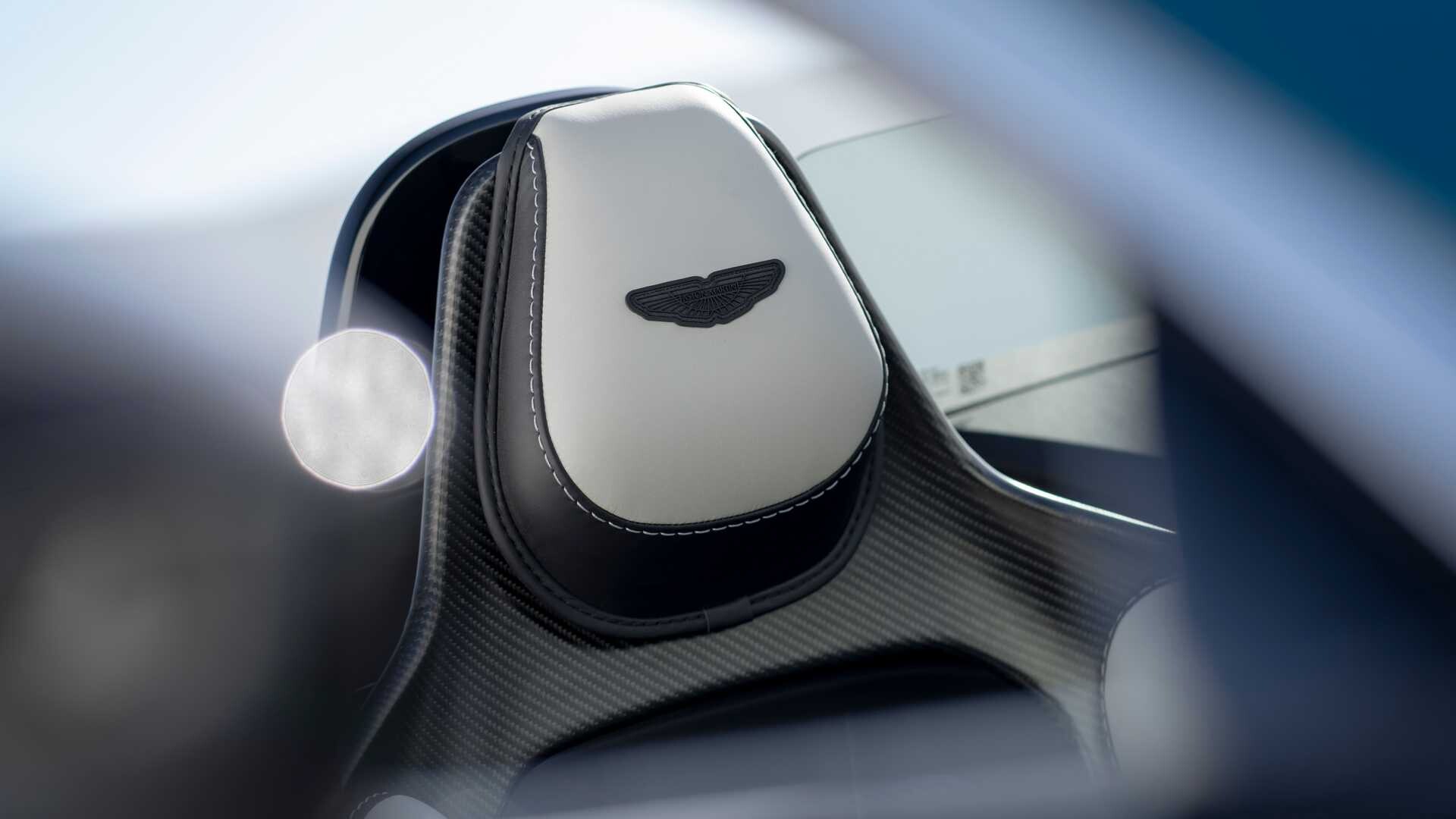 Aston Martin V12 Vantage Roadster; Foto: media.astonmartin.com