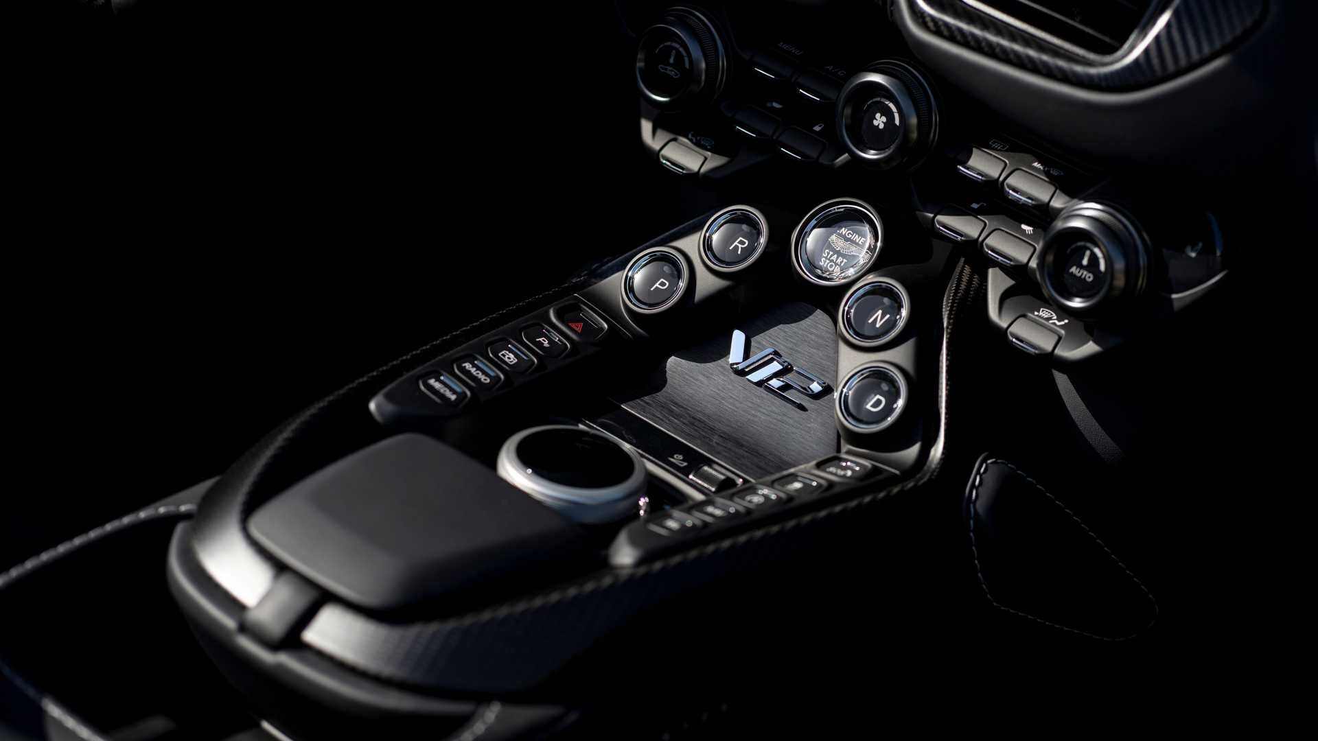Aston Martin V12 Vantage Roadster; Foto: media.astonmartin.com