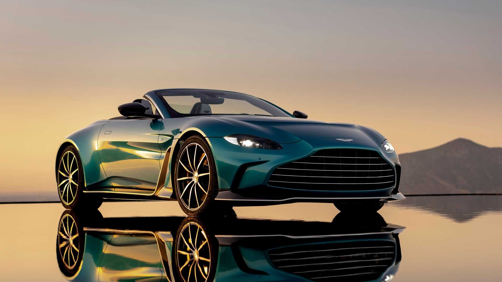 Aston Martin V12 Vantage Roadster: najmočnejša izbira z vetrom v laseh