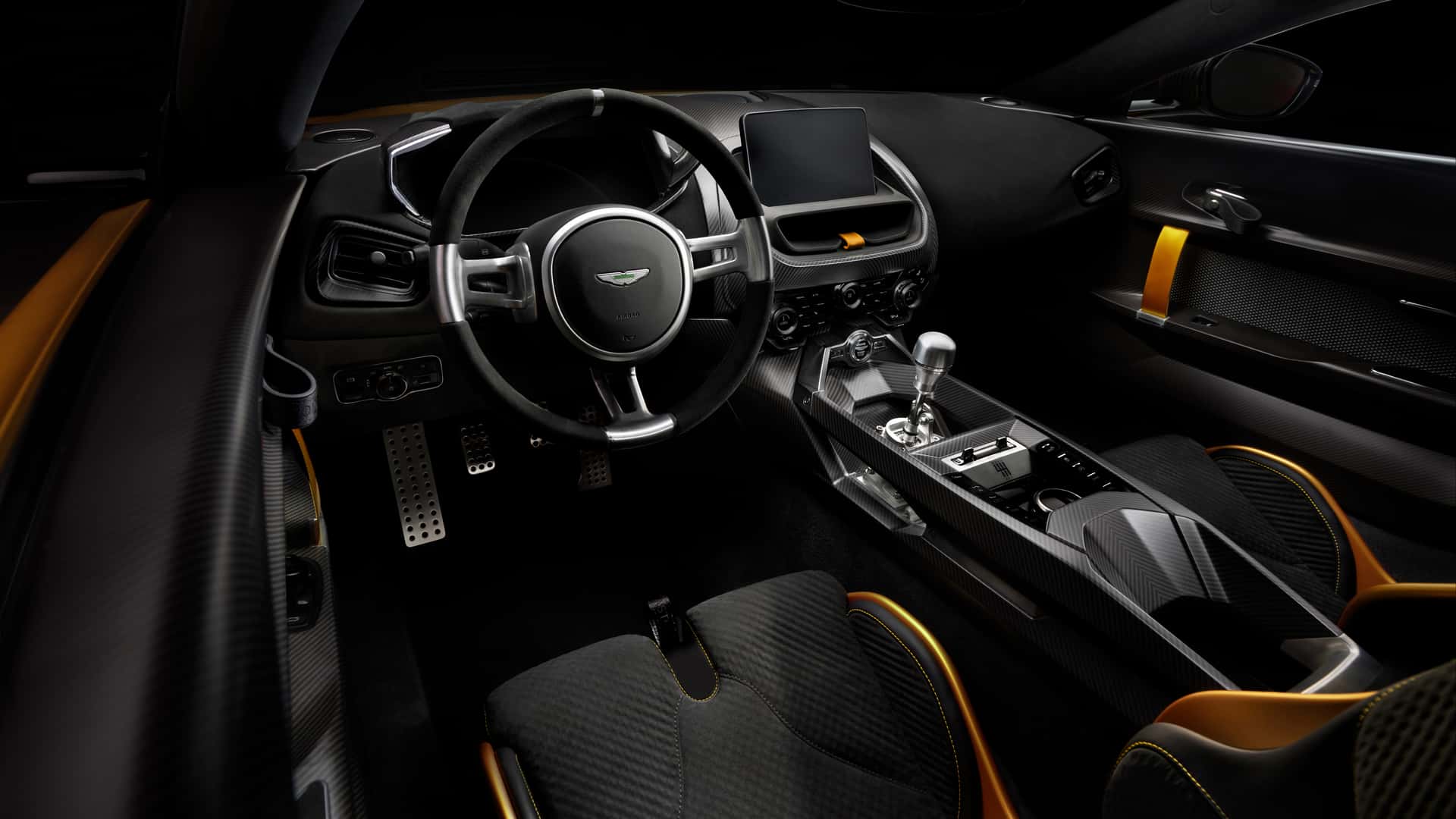 Aston Martin Valiant: ko se sanje Formule 1 srečajo z realnostjo