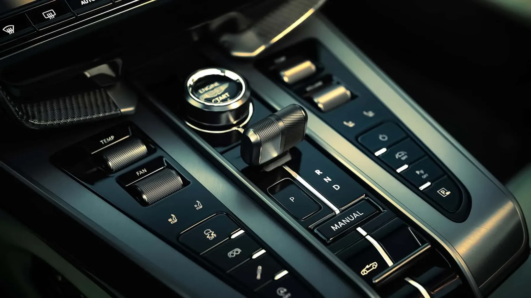 Aston Martin Vanquish Volante (2026): najlepši V12 kabriolet na svetu