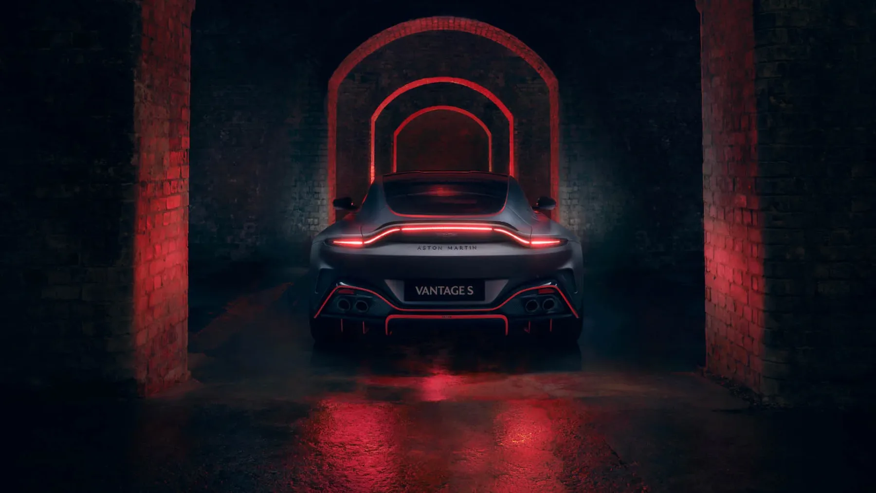 Aston Martin Vantage S 2026 – britanski aristokrat, ki si je nataknil boksarske rokavice