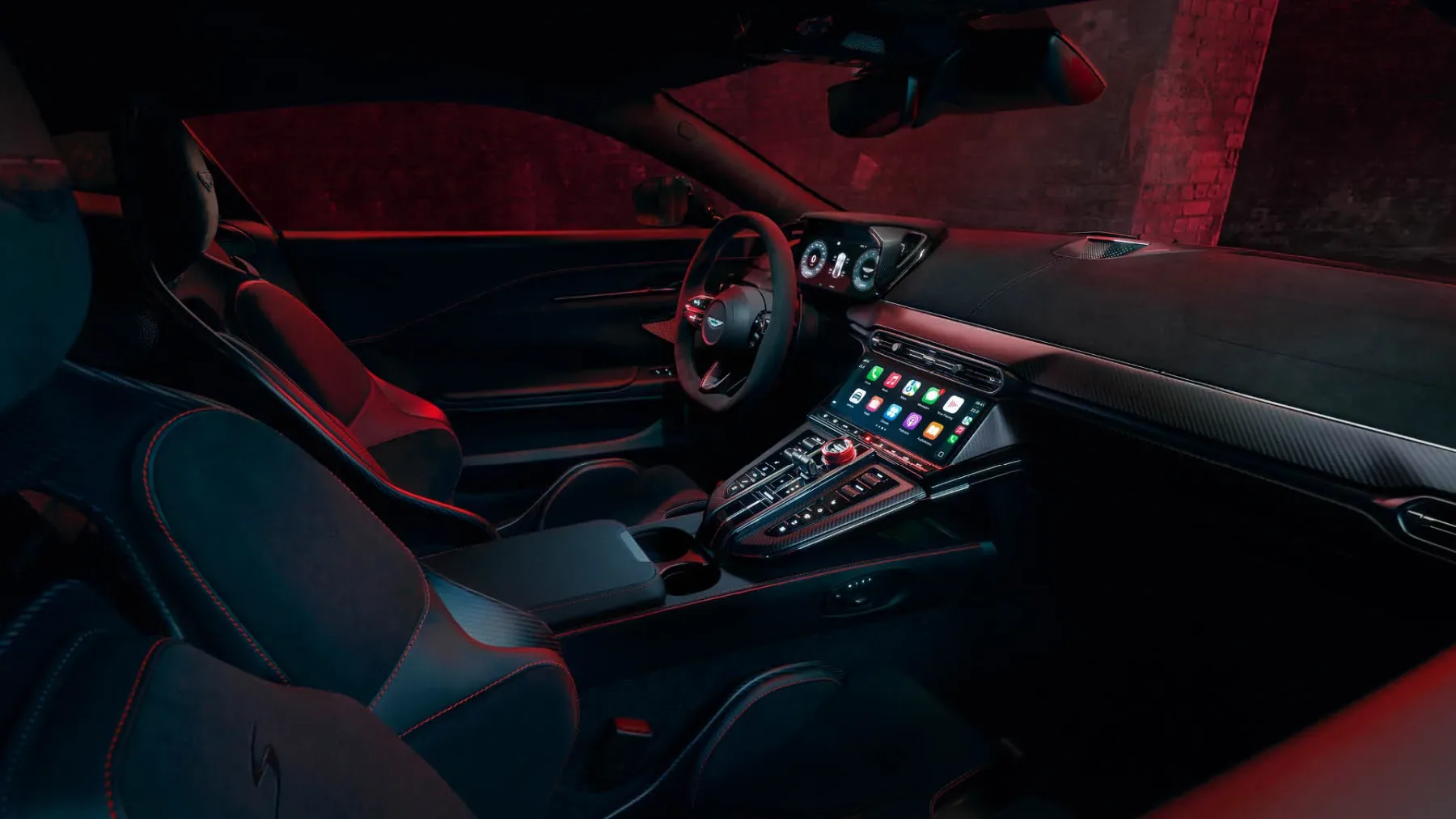 Aston Martin Vantage S 2026 – britanski aristokrat, ki si je nataknil boksarske rokavice