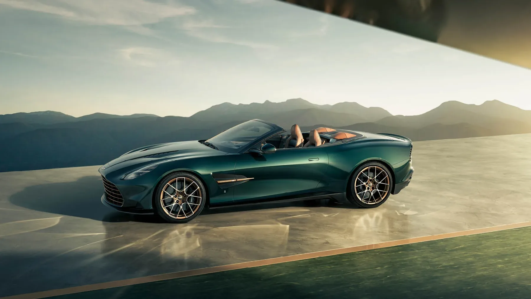 Aston Martin Volante 60th Anniversary: Q by Aston Martin za odprta nebesa