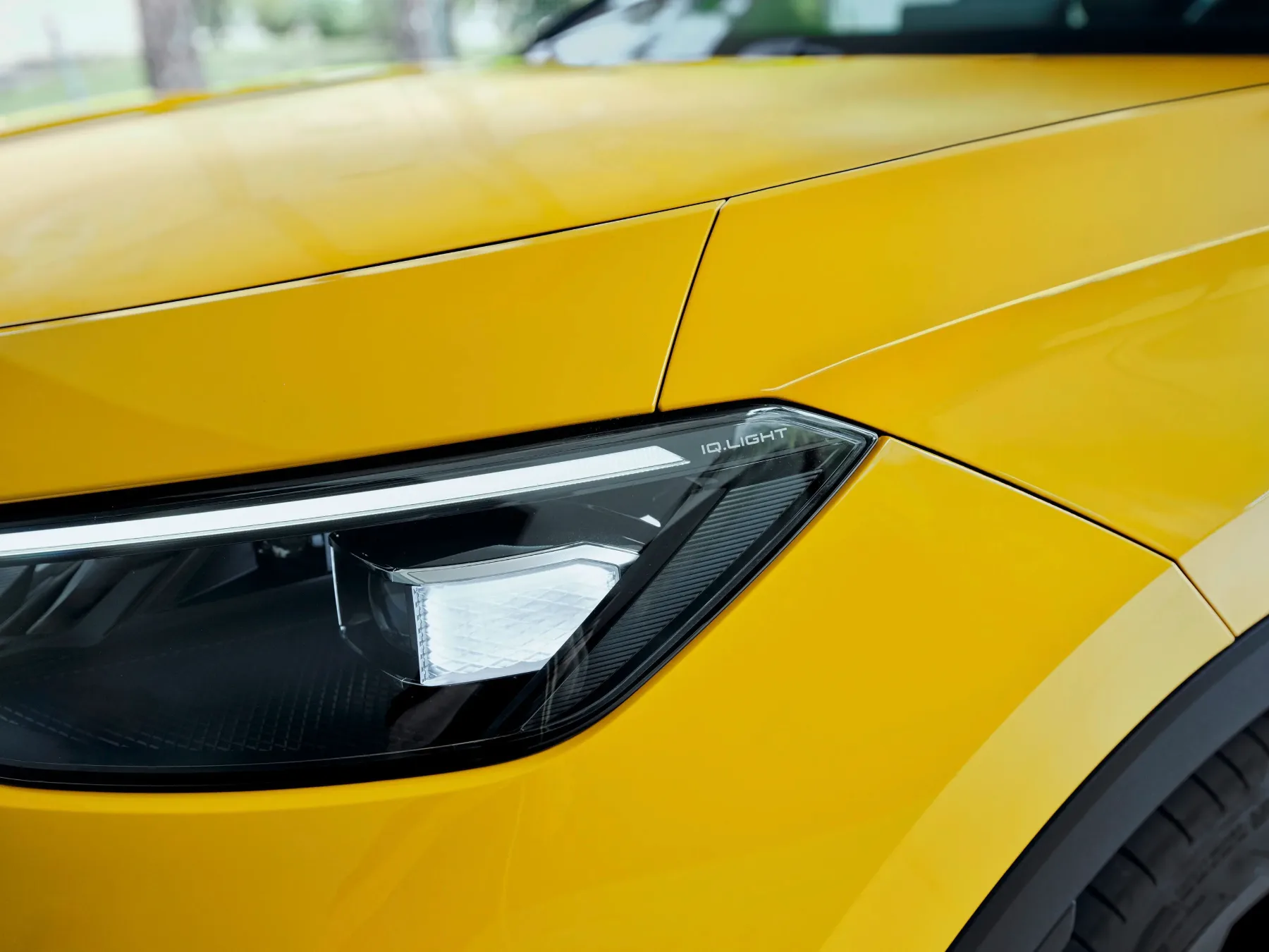 Auč: Volkswagen T-Roc 2025 – privlačen, dodelan in dražji kot kadarkoli – toda ali je res boljši?