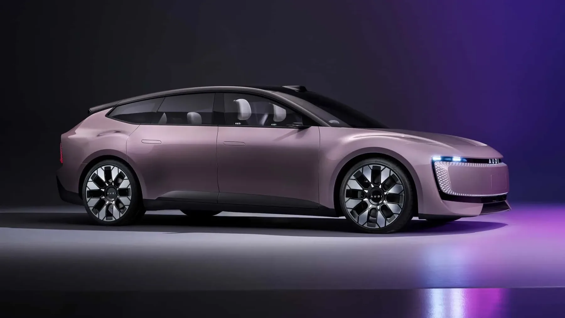 Audi brez krogov: nova kitajska podznamka A U D I z 764 konji prihaja aprila