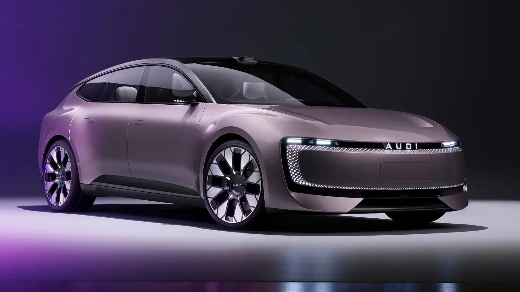 Audi brez krogov: nova kitajska podznamka A U D I z 764 konji prihaja aprila