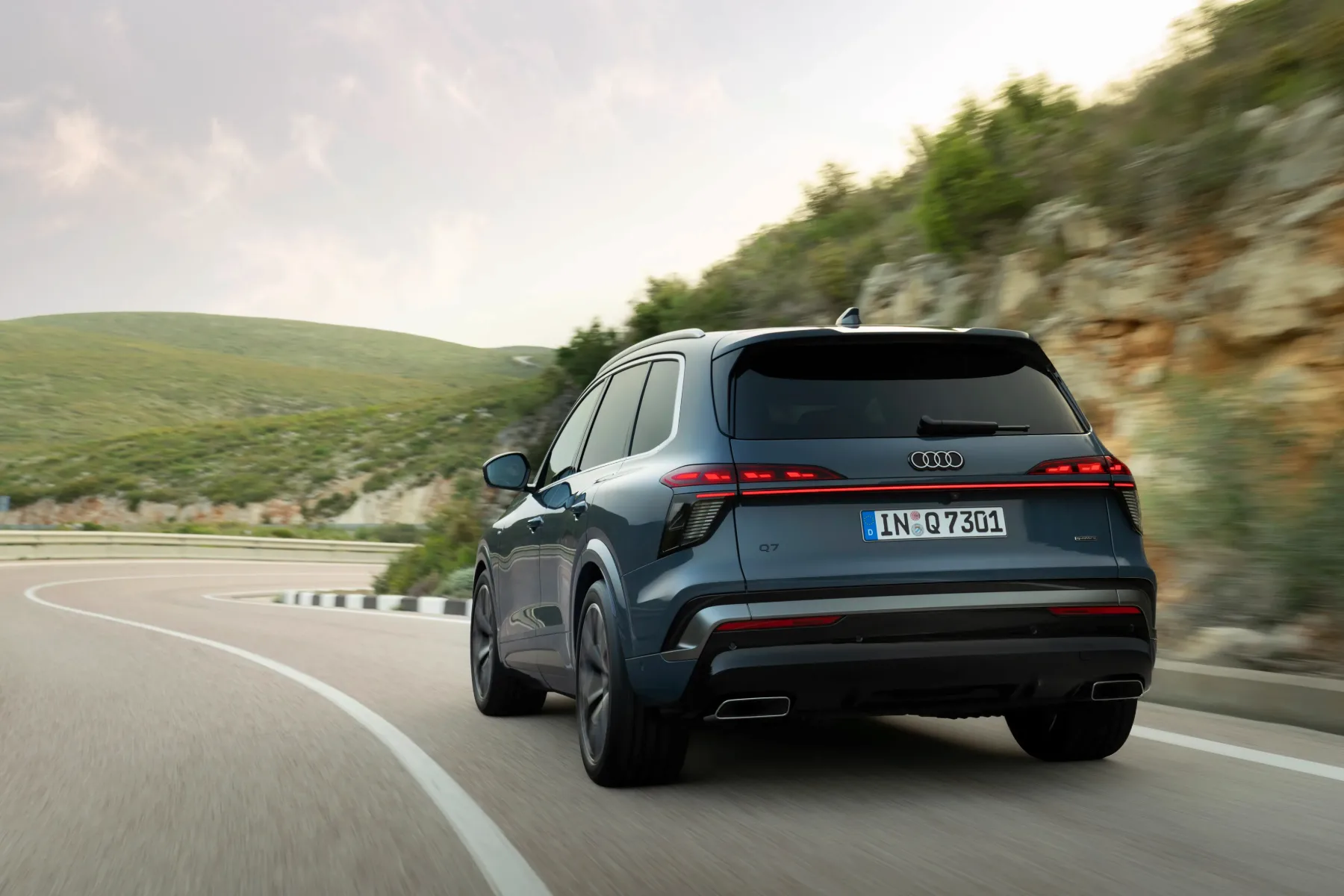 Audi Q7 (2027): tretja generacija, ki je končno spet jezna – do 600 KM, stena zaslonov in pridih kitajskega okusa
