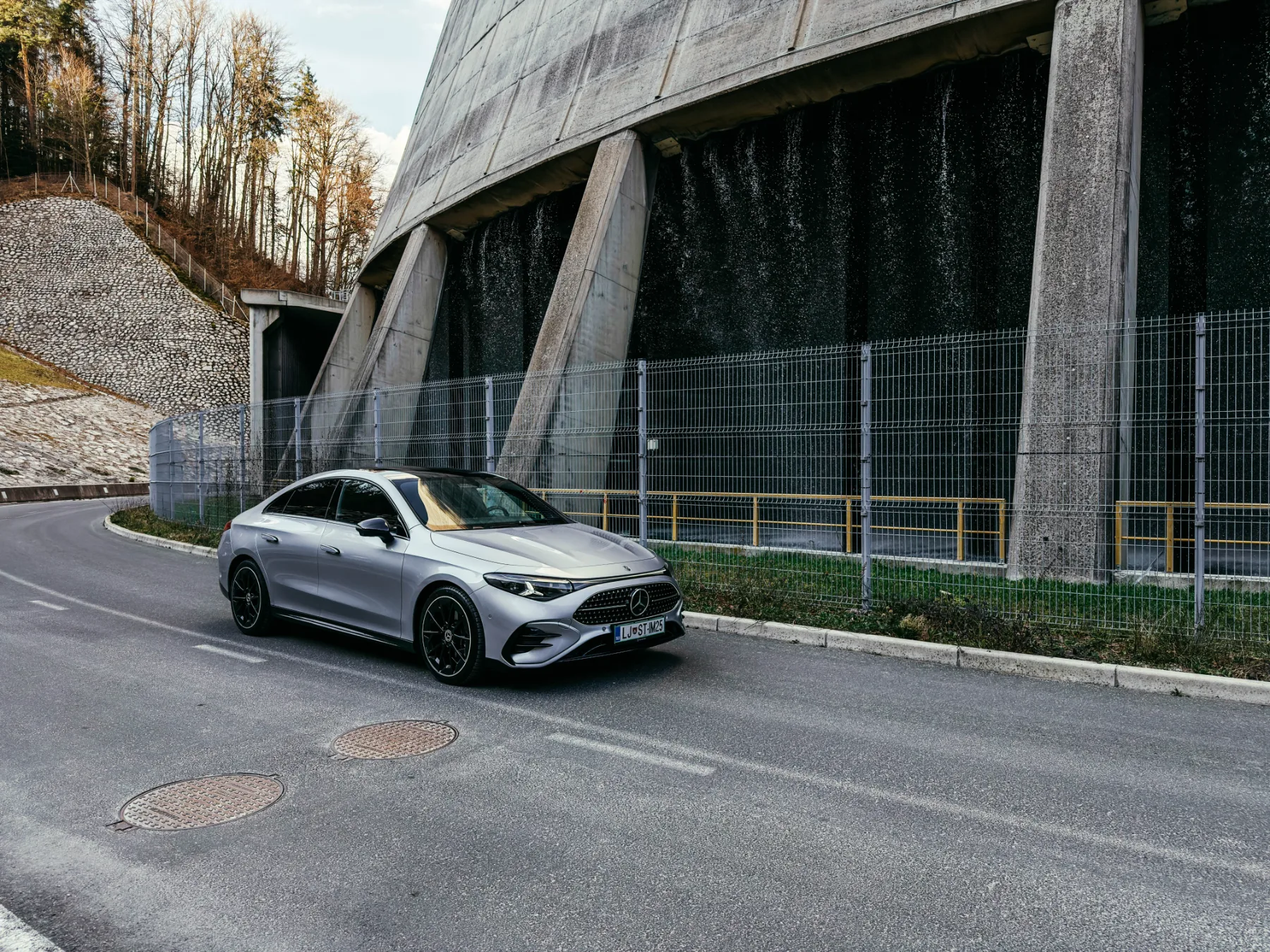 Audi Q7 (2027): tretja generacija, ki je končno spet jezna – do 600 KM, stena zaslonov in pridih kitajskega okusa