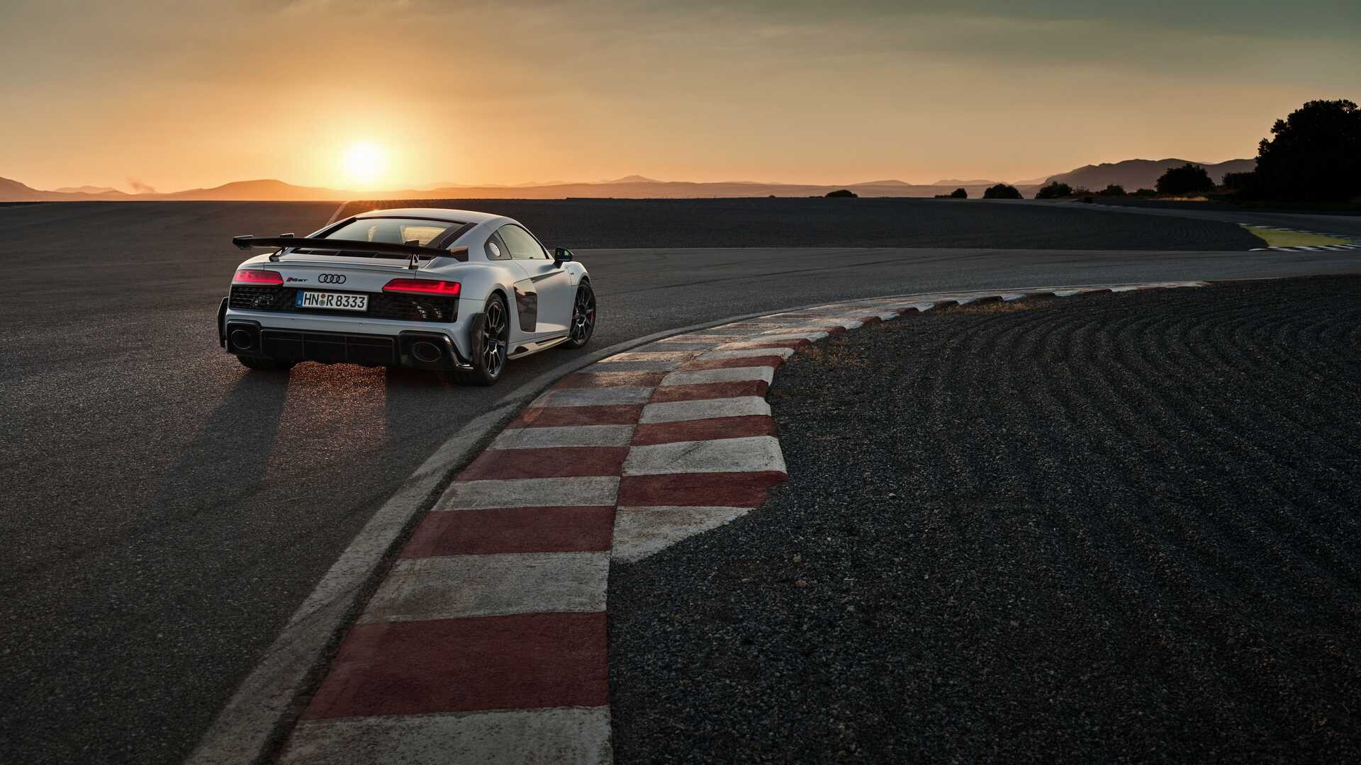 Audi R8 V10 GT RWD: konec ʺbencinskeʺ ere