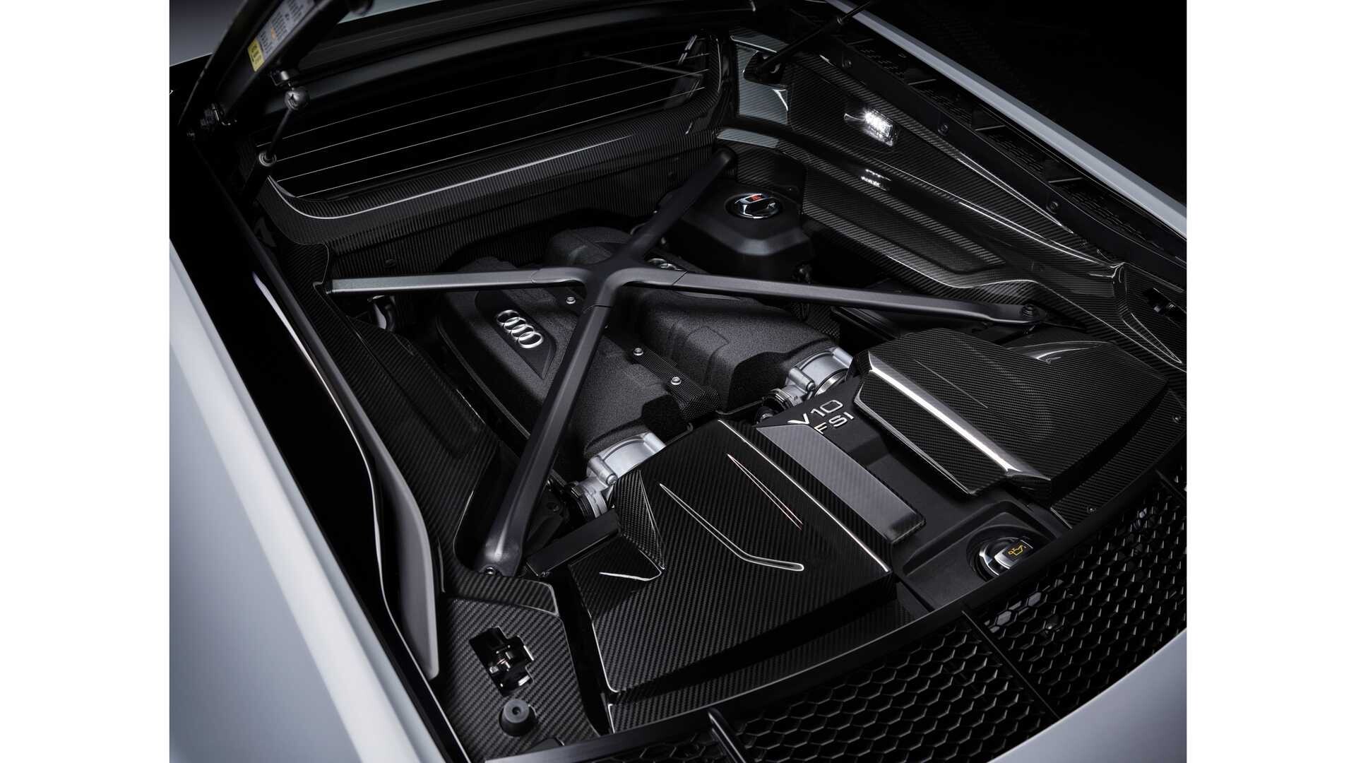 Audi R8 V10 GT RWD: konec ʺbencinskeʺ ere