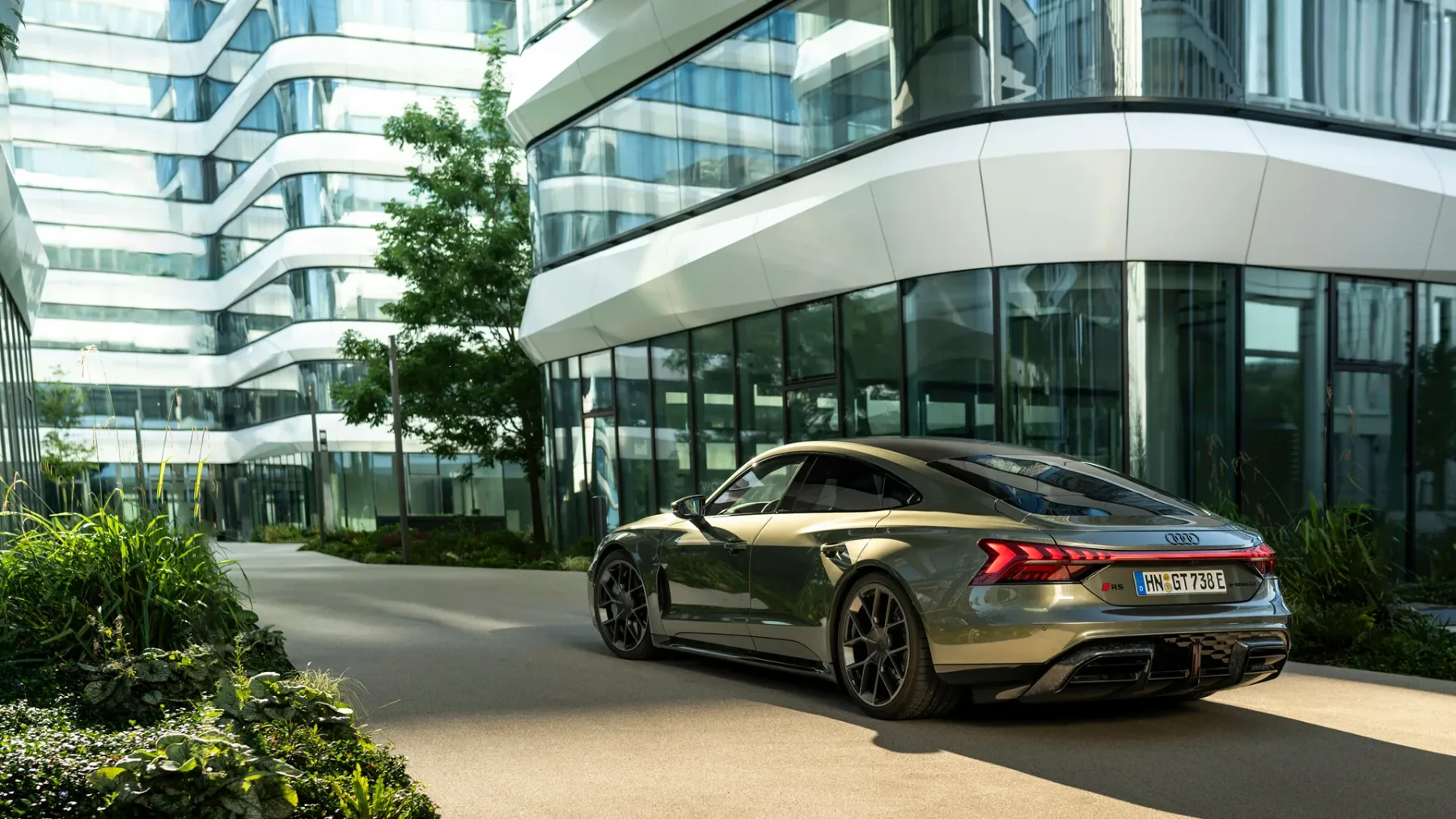 Audi RS e-tron GT Perfomance: 925 konjem in najmočnejši serijski Audi RS