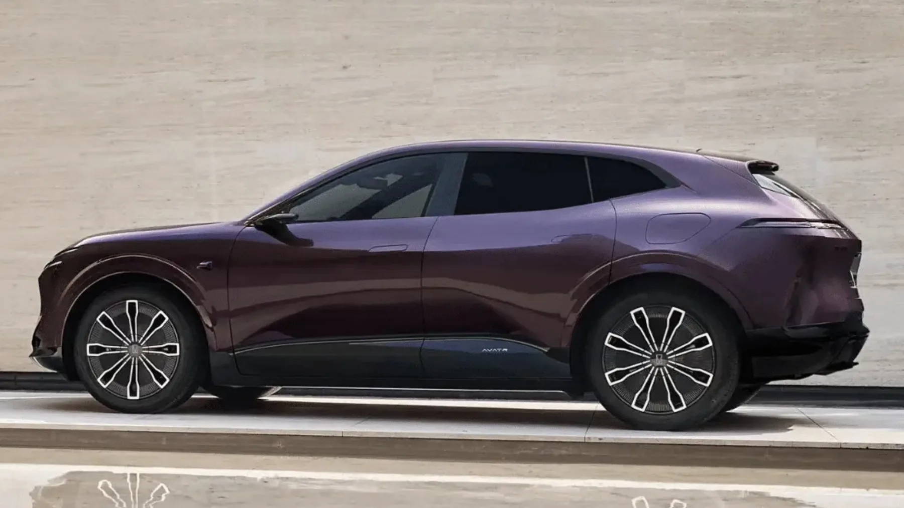 Avatr 07 je odličen SUV in tihi ubijalec evropske konkurence ter Tesla na kitajskem avtomobilskem trgu – Huawei vrača udarec