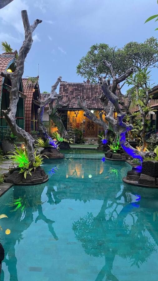 Bali: rajska destinacija za hedoniste, surfarje in jogije