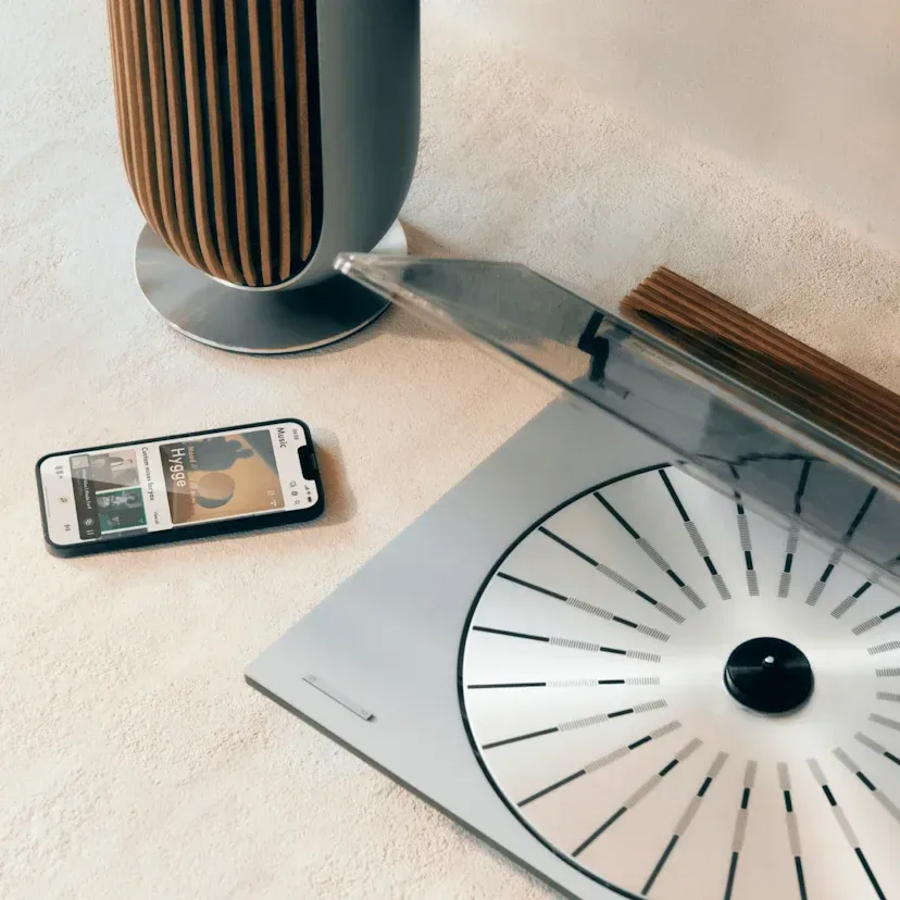 Bang & Olufsen Beosystem 3000c: go gramofon iz leta 1985 sreča Wi-Fi za 26.000 €
