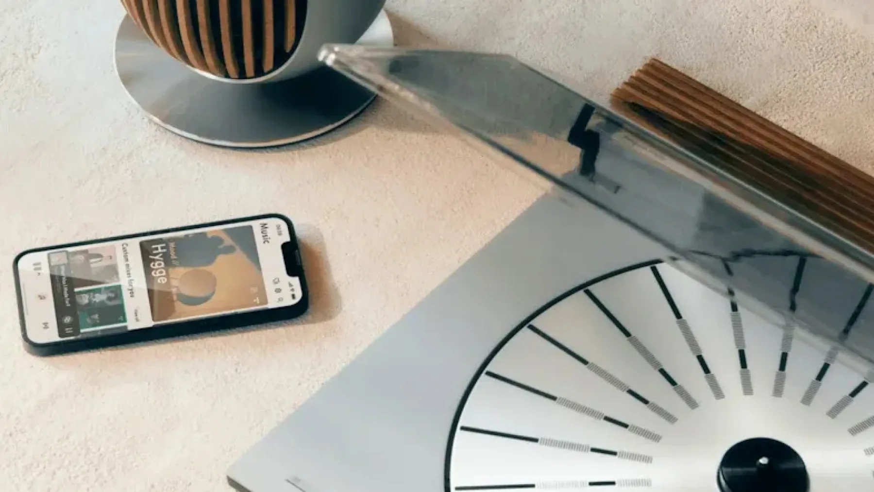 Bang & Olufsen Beosystem 3000c: go gramofon iz leta 1985 sreča Wi-Fi za 26.000 €