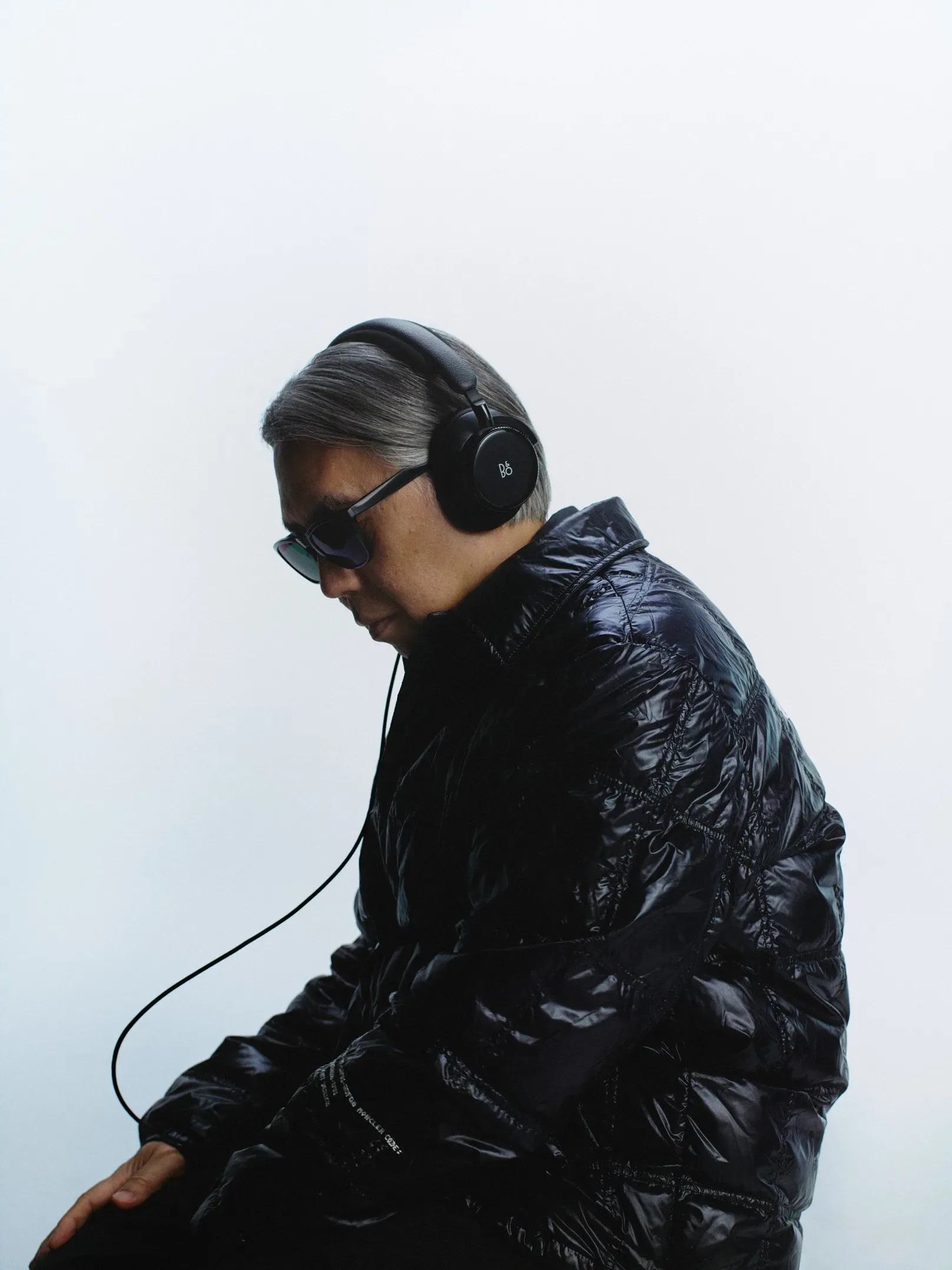 Bang & Olufsen x Fragment Design: Ko “Liquid Black” postane sveti gral avdiofilov