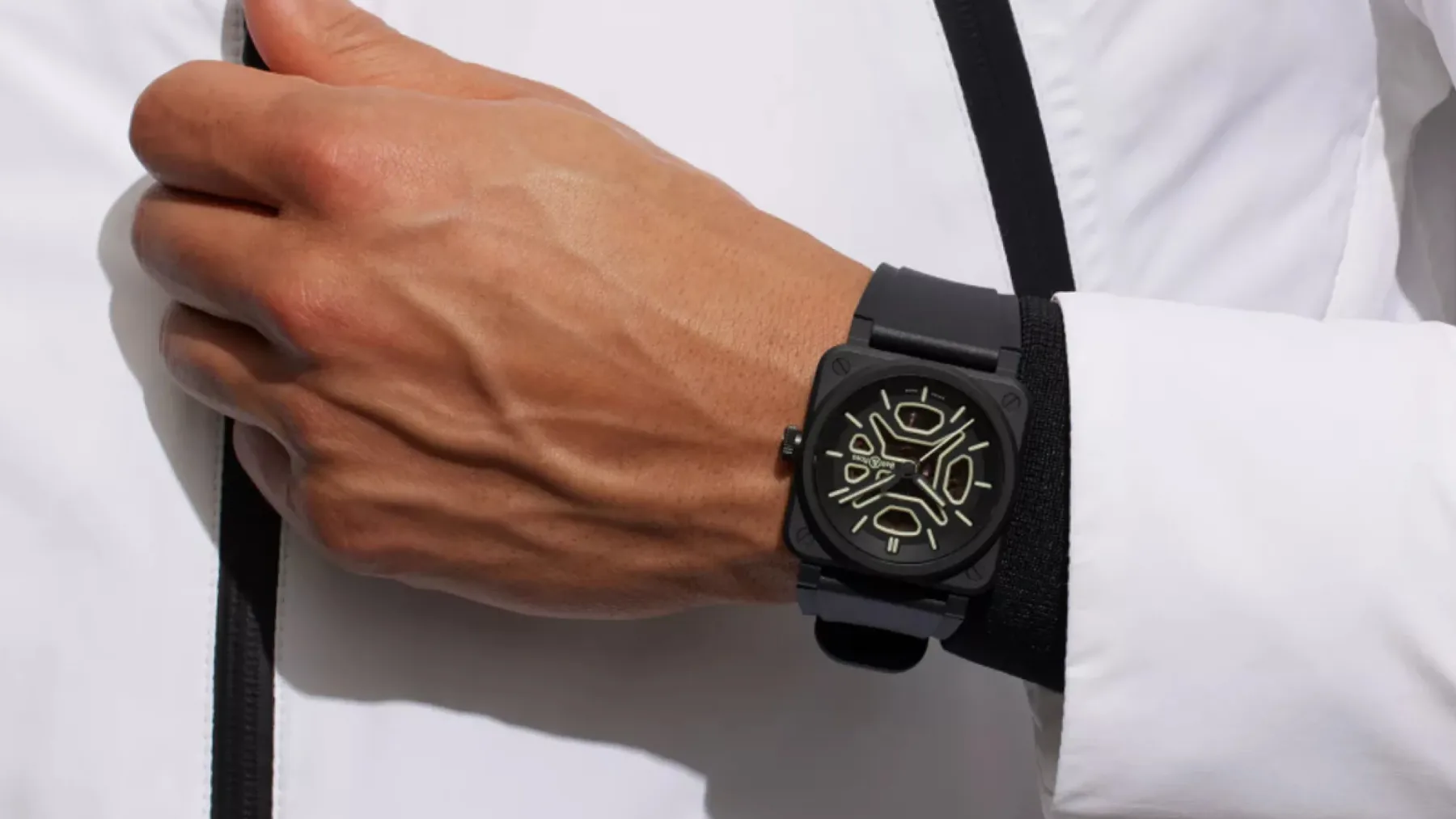 Bell & Ross BR-03 Skeleton: Tehnična iskrenost s pilotskim pedigrejem