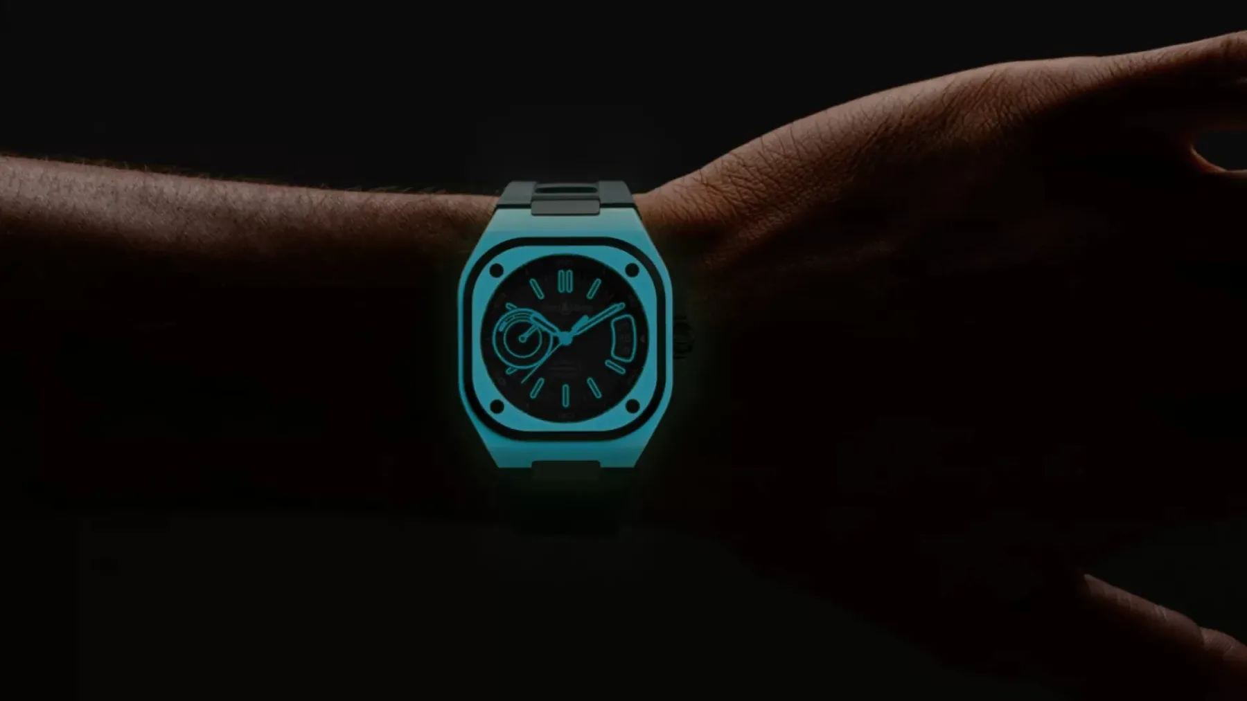 Bell & Ross BR-X5 Blue Lum: Svetlobna mojstrovina, ki premika meje dizajna