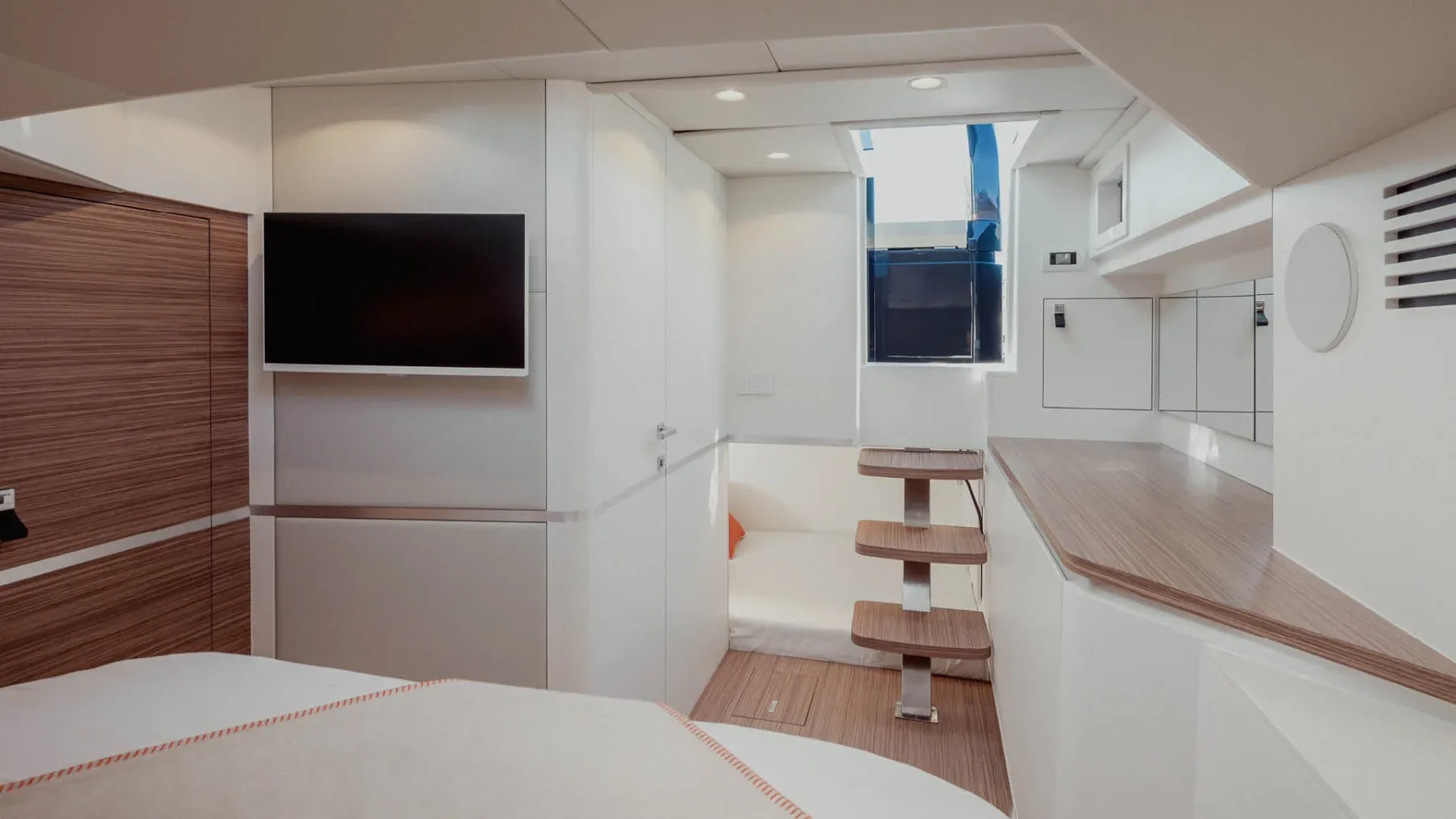 Bellini Astor 36: Italijanski “Beach Club”, ki bo redefiniral poletja na Jadranu