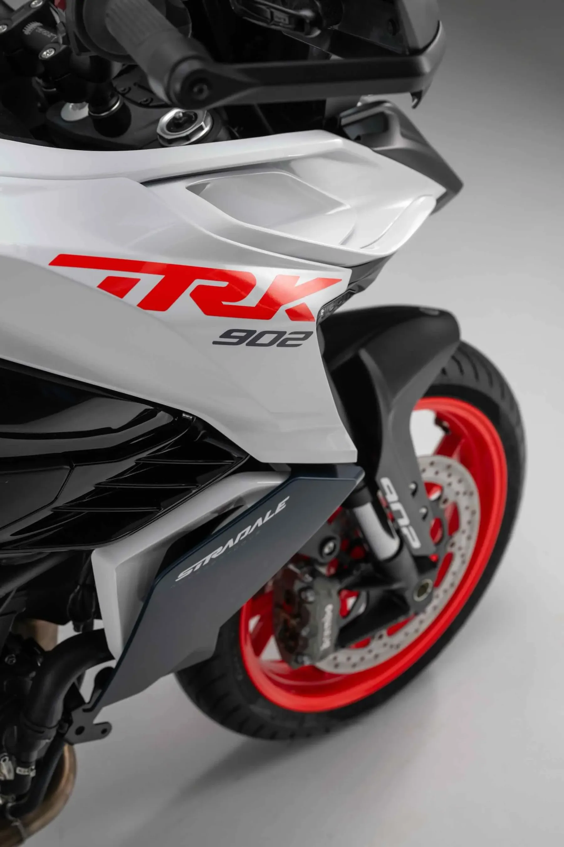Benelli TRK 902 Stradale: italijanski potovalni šarmer, ki si drzne sanjati Multistrado
