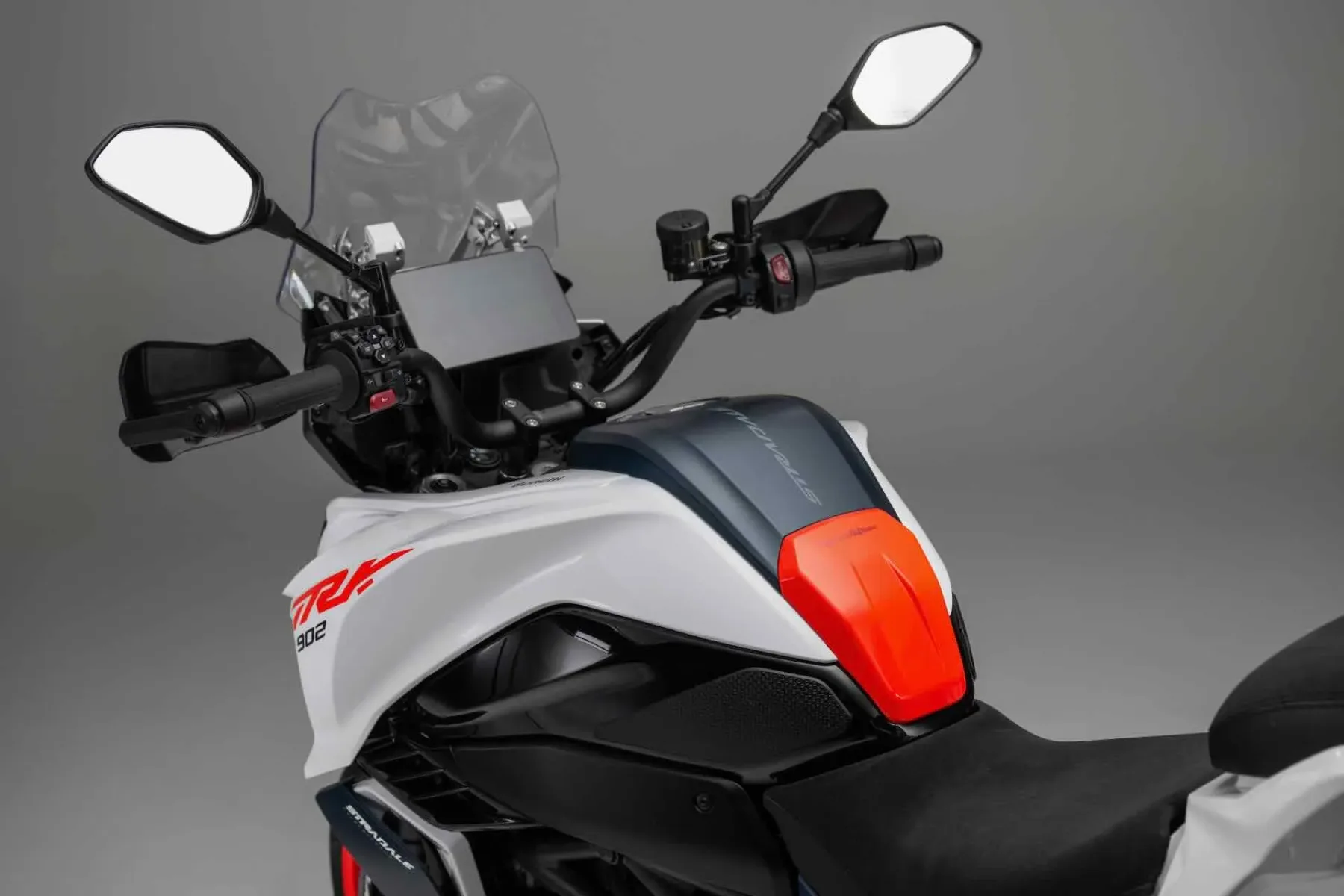 Benelli TRK 902 Stradale: italijanski potovalni šarmer, ki si drzne sanjati Multistrado