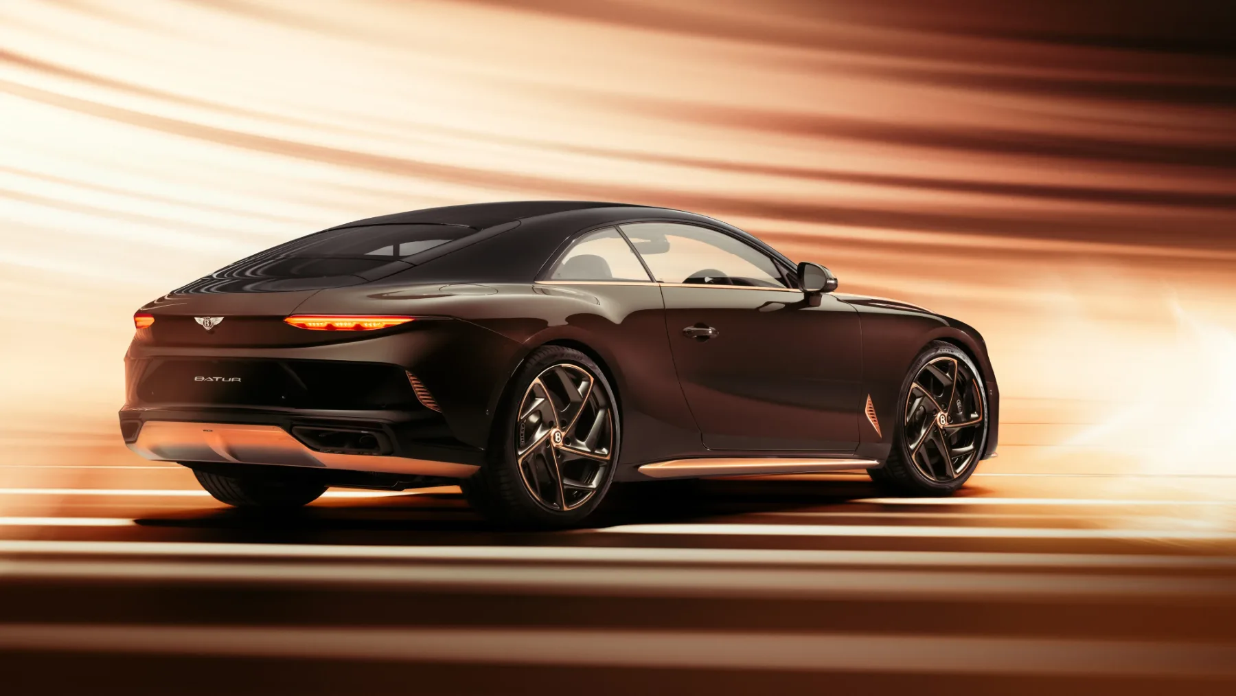 Bentley Batur “The Black Rose Batur”: Temni dragulj z zlatim srcem