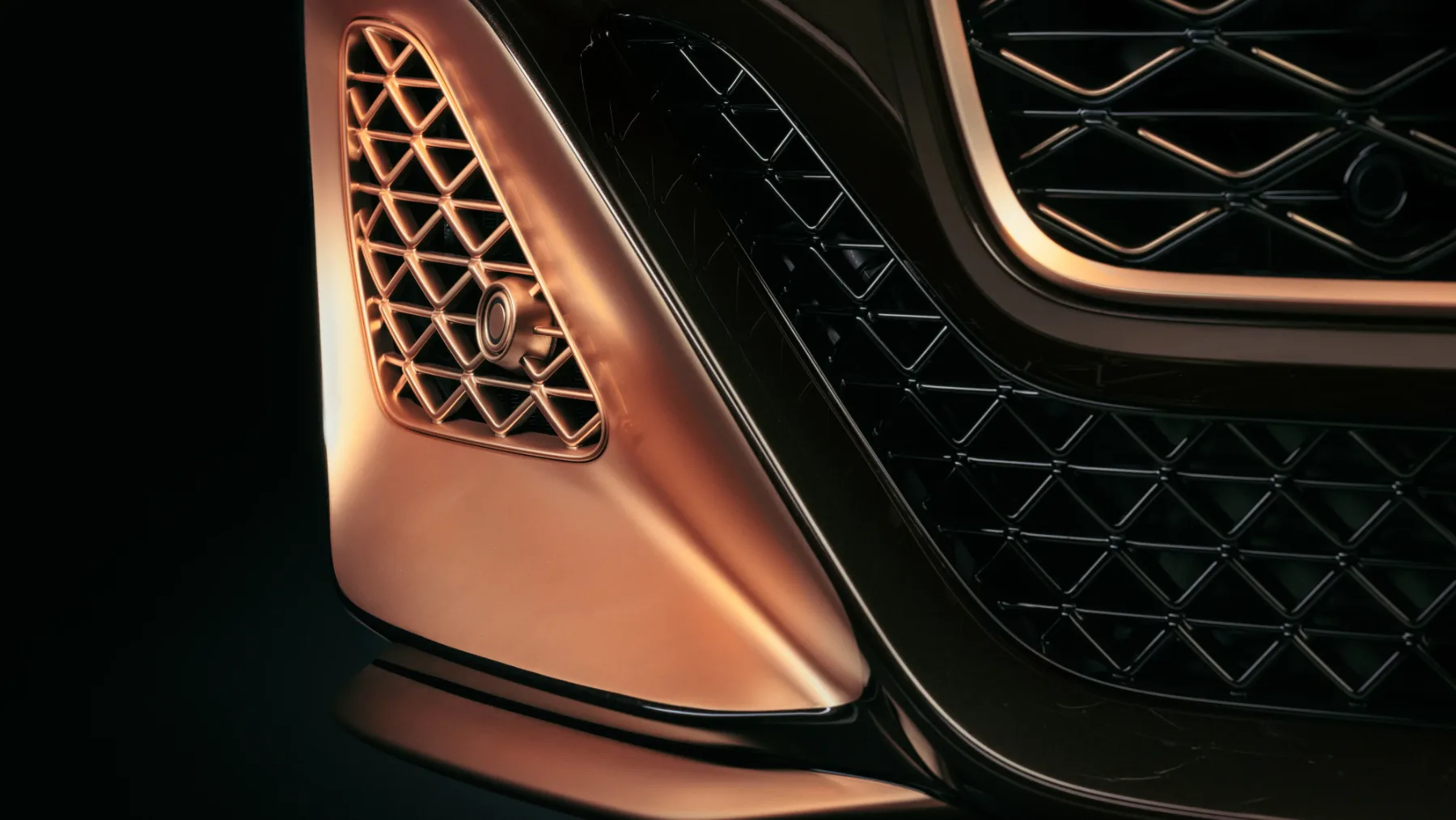 Bentley Batur “The Black Rose Batur”: Temni dragulj z zlatim srcem